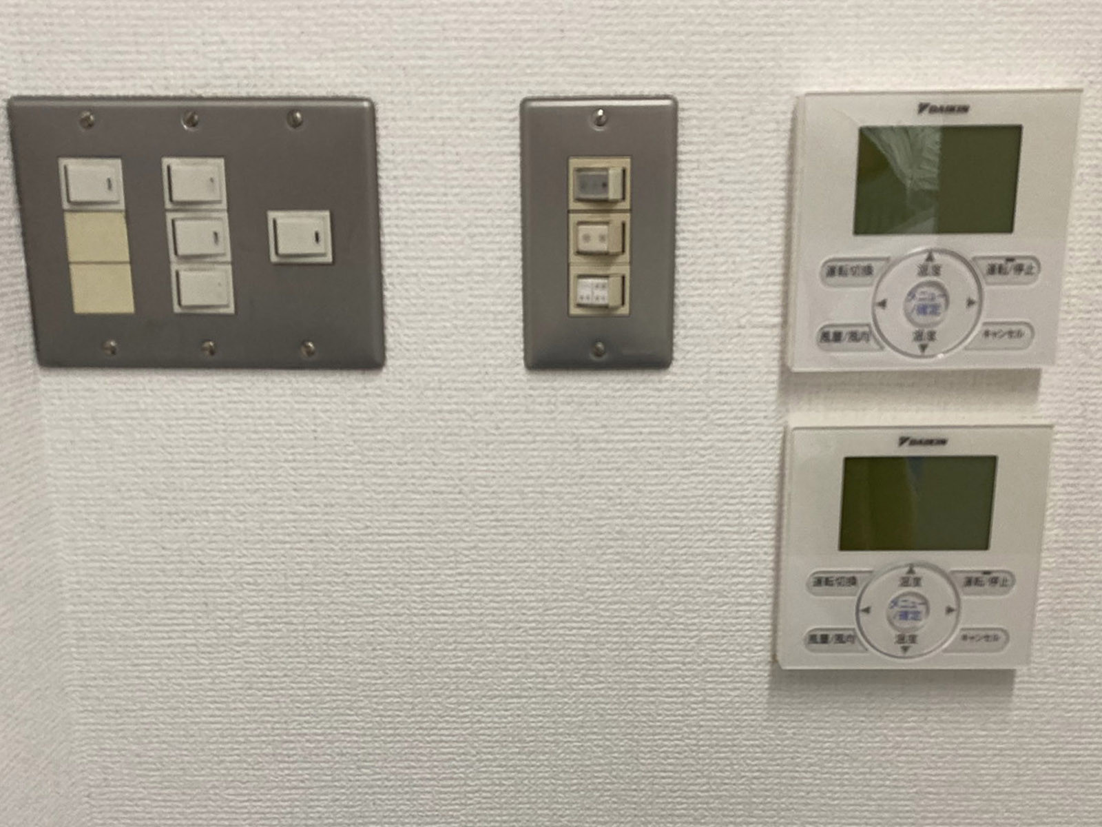 スイッチ類