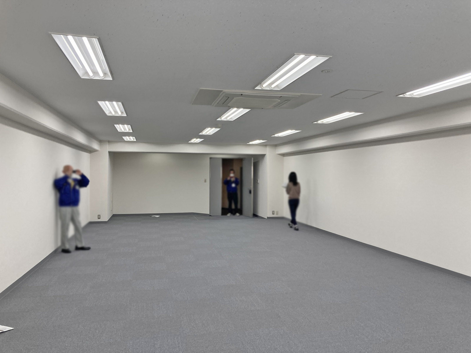 別角度の様子