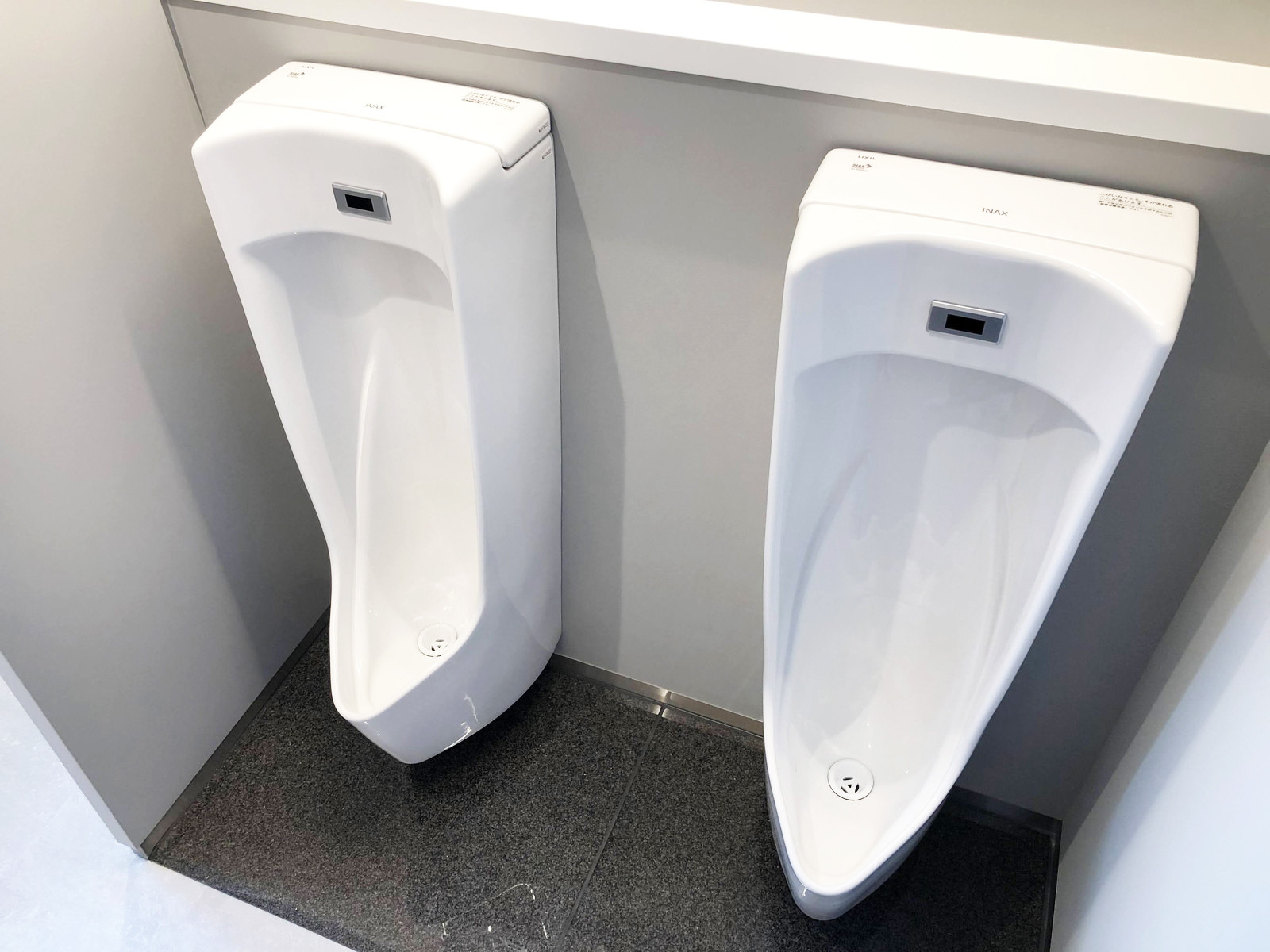 男性用トイレ