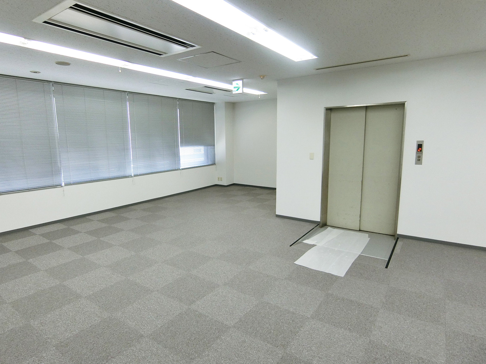 別角度の様子