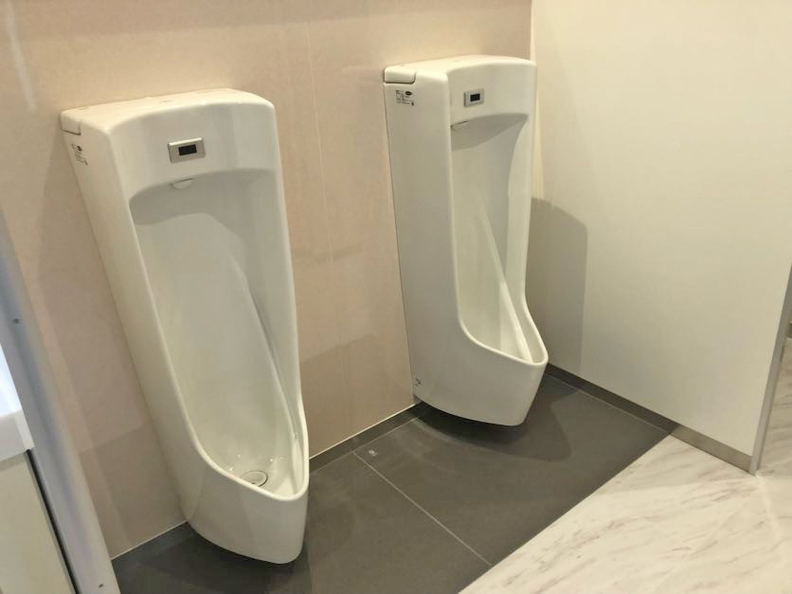 男性用トイレ
