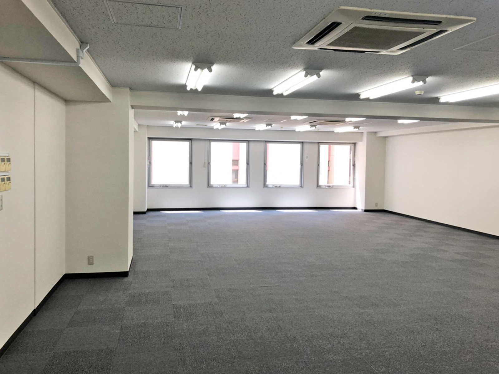 オフィス室内参考画像