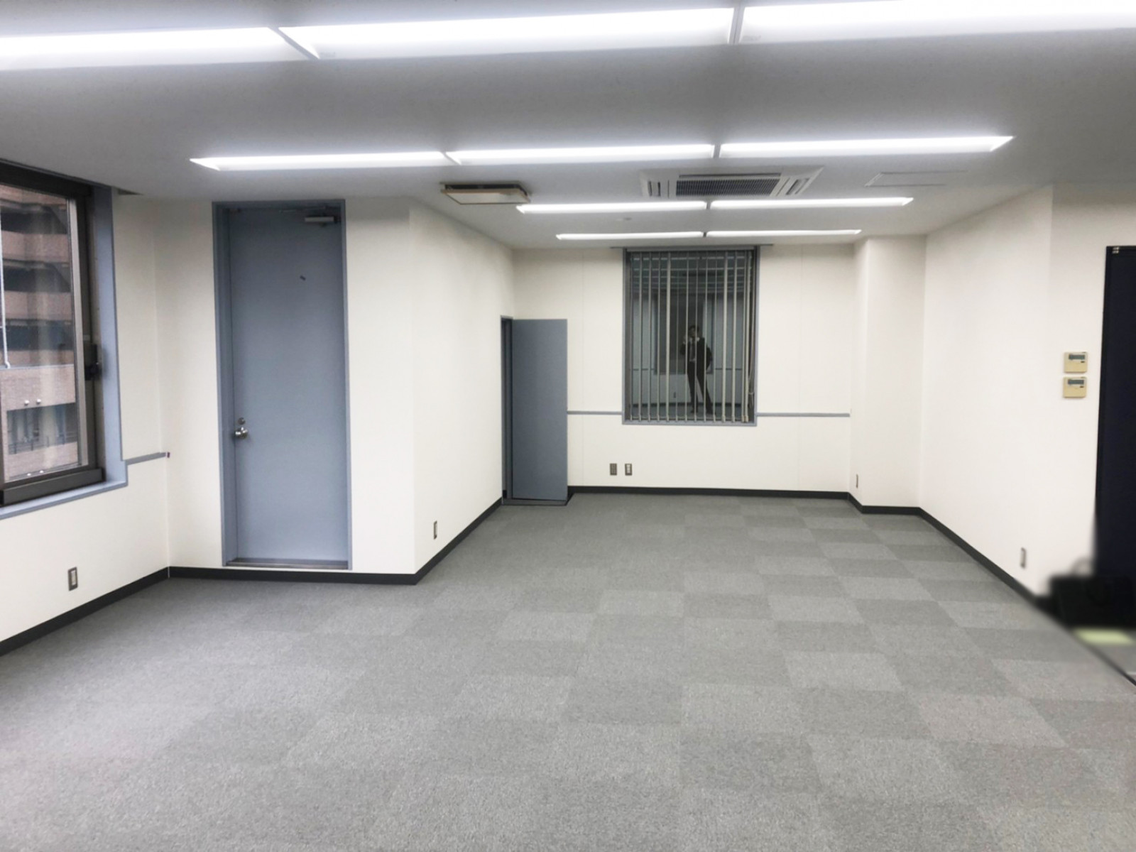 オフィス室内参考画像