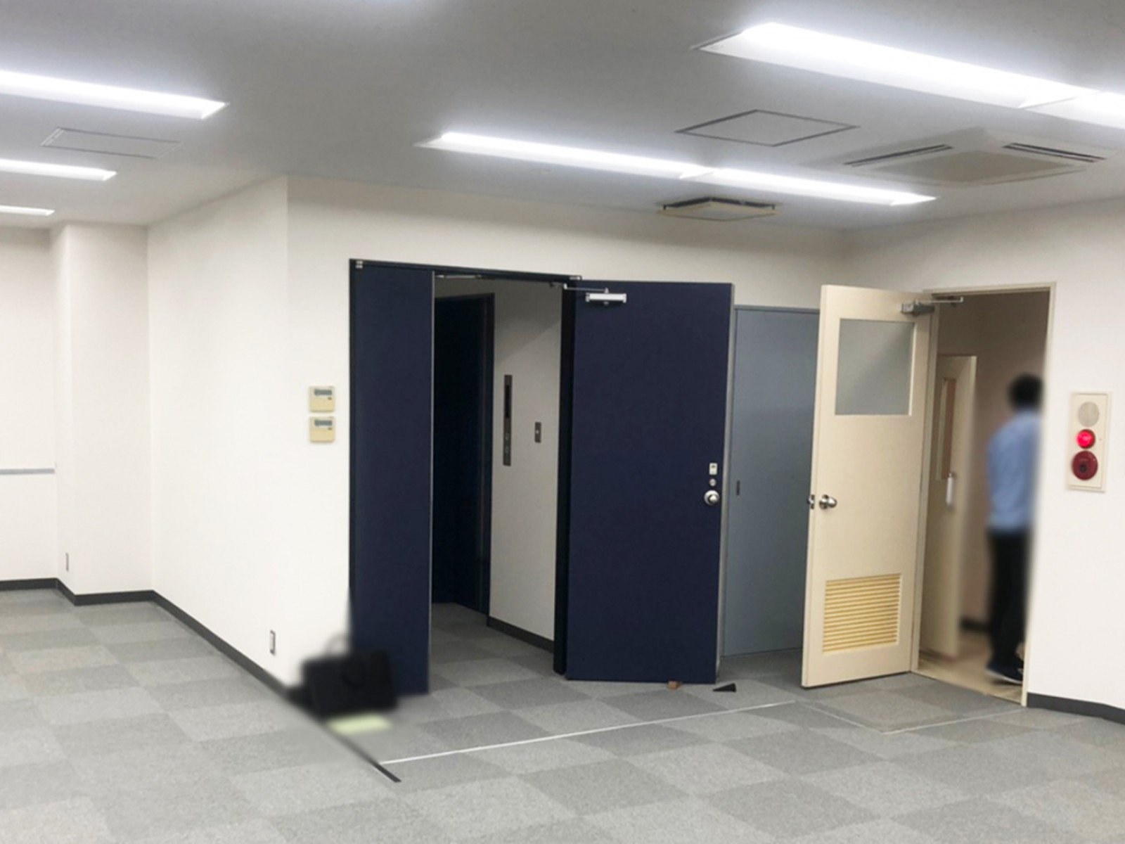 貸室出入口