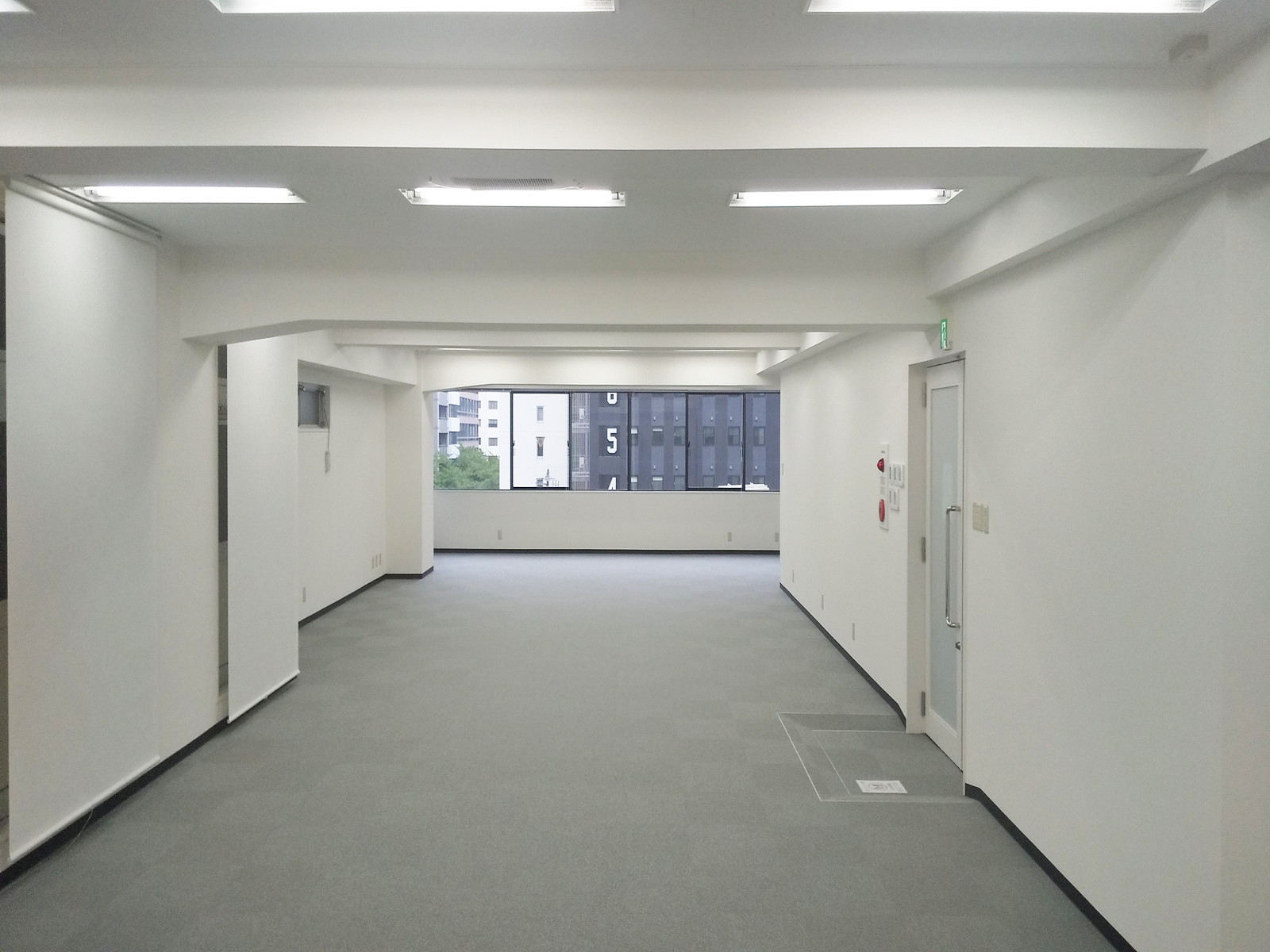 オフィス室内参考画像
