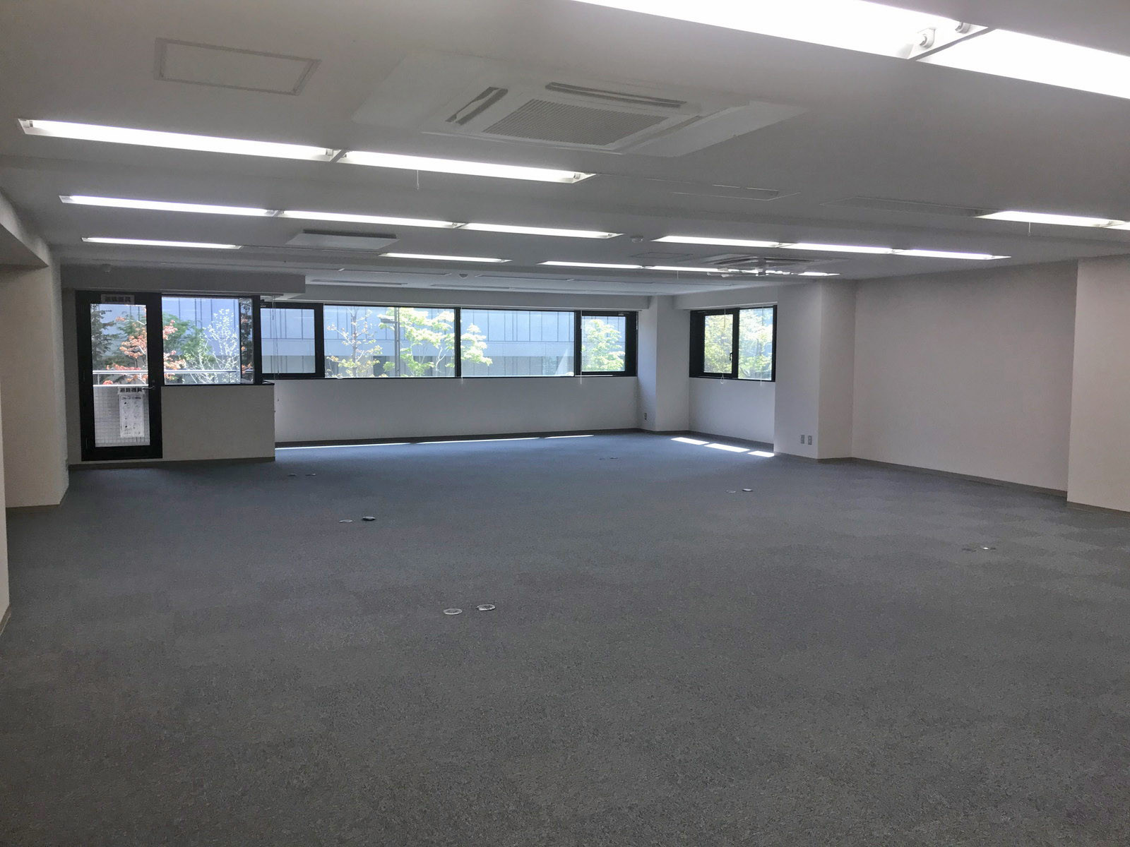 オフィス室内参考画像