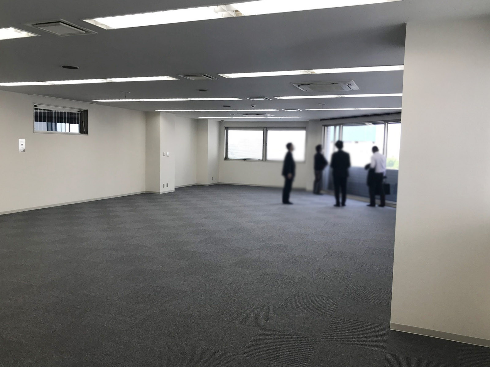 オフィス室内参考画像