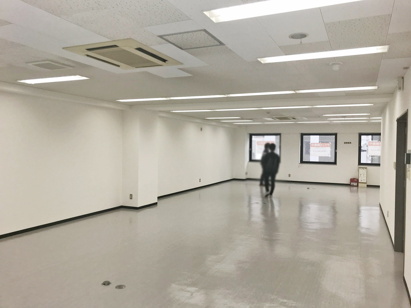 オフィス室内参考画像