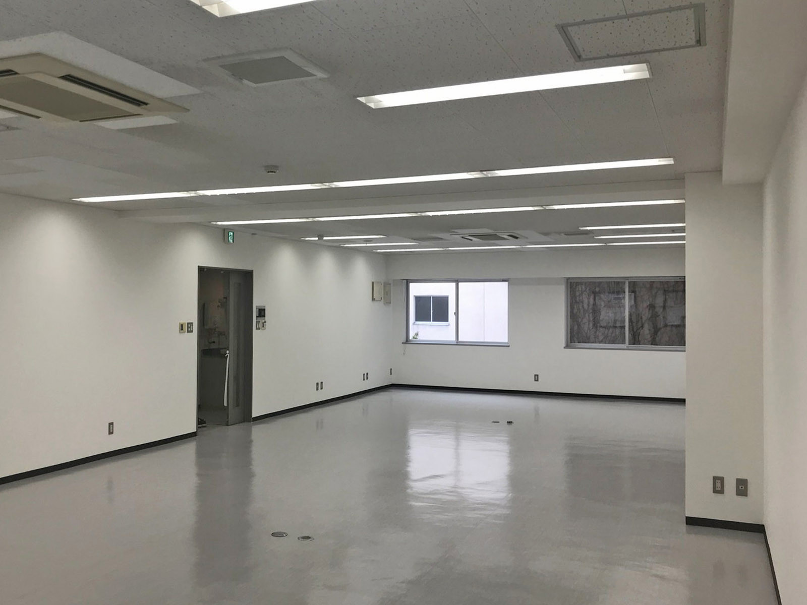 別角度の様子