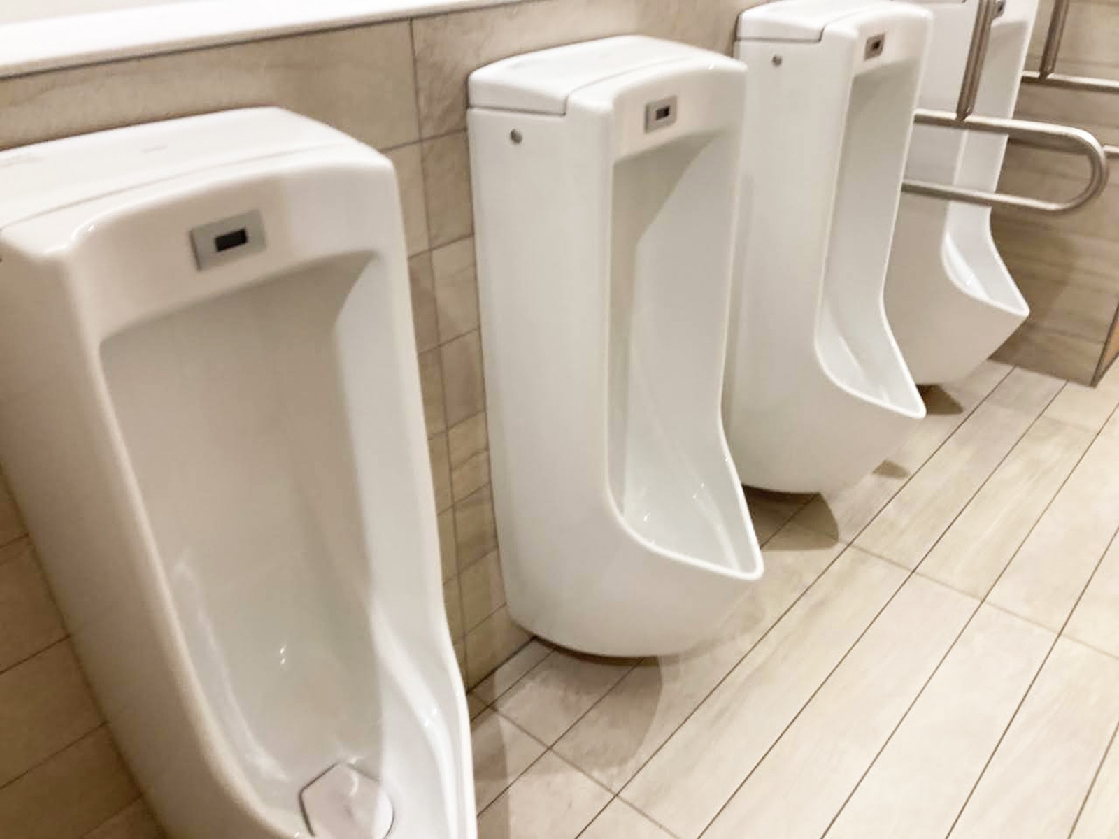 男性用トイレ