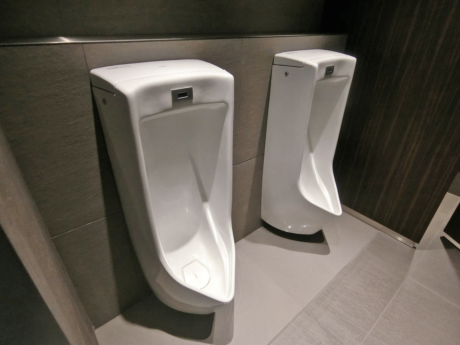 男性用トイレ