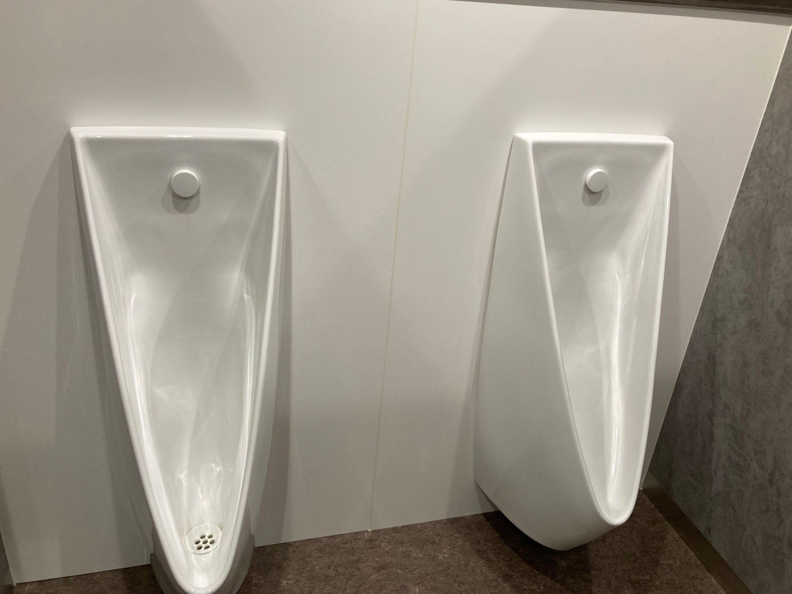 男性用トイレ