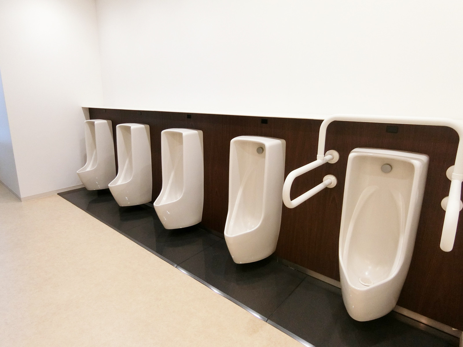 男性用トイレ
