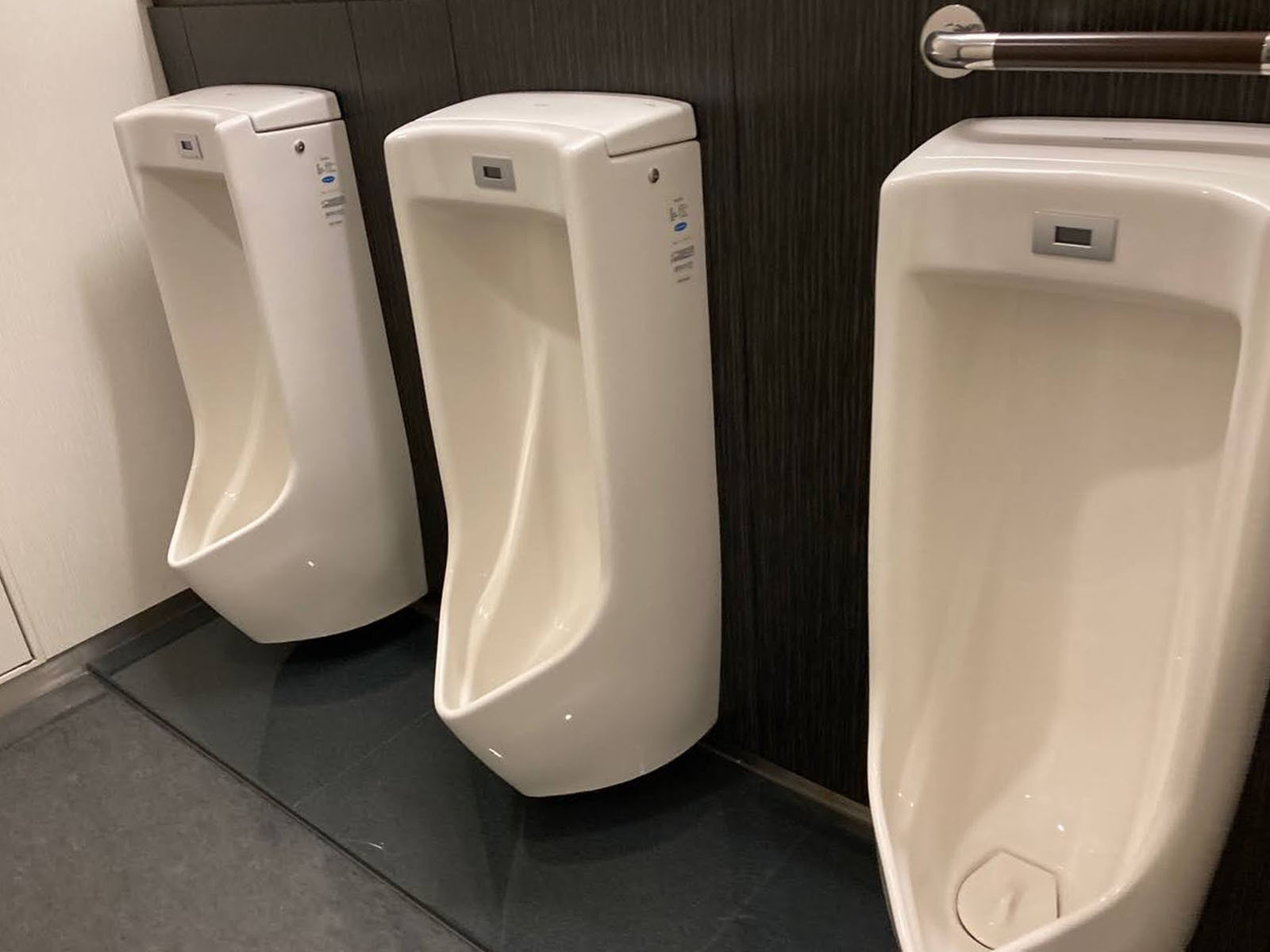 男性用トイレ