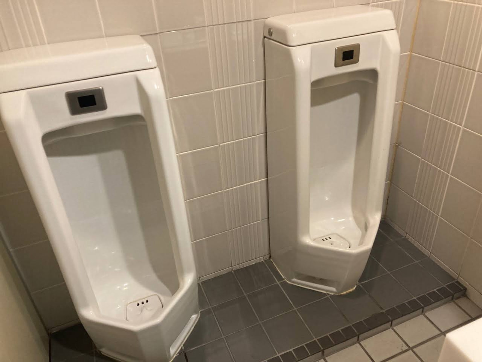 男性用トイレ