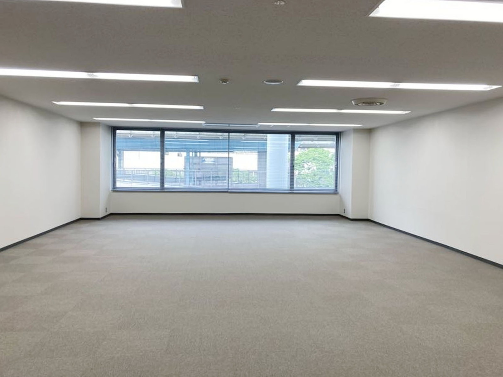 オフィス室内参考画像(4階)