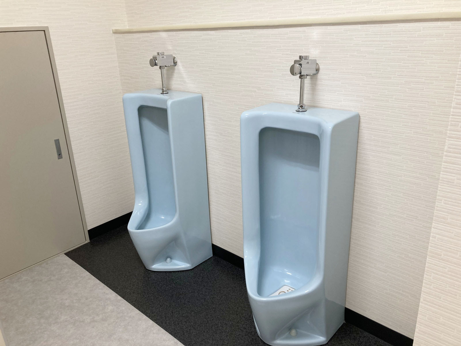 男性用トイレ