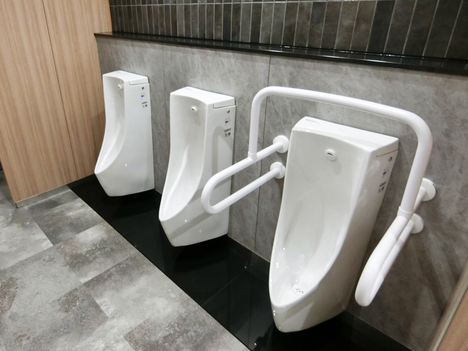 男性用トイレ
