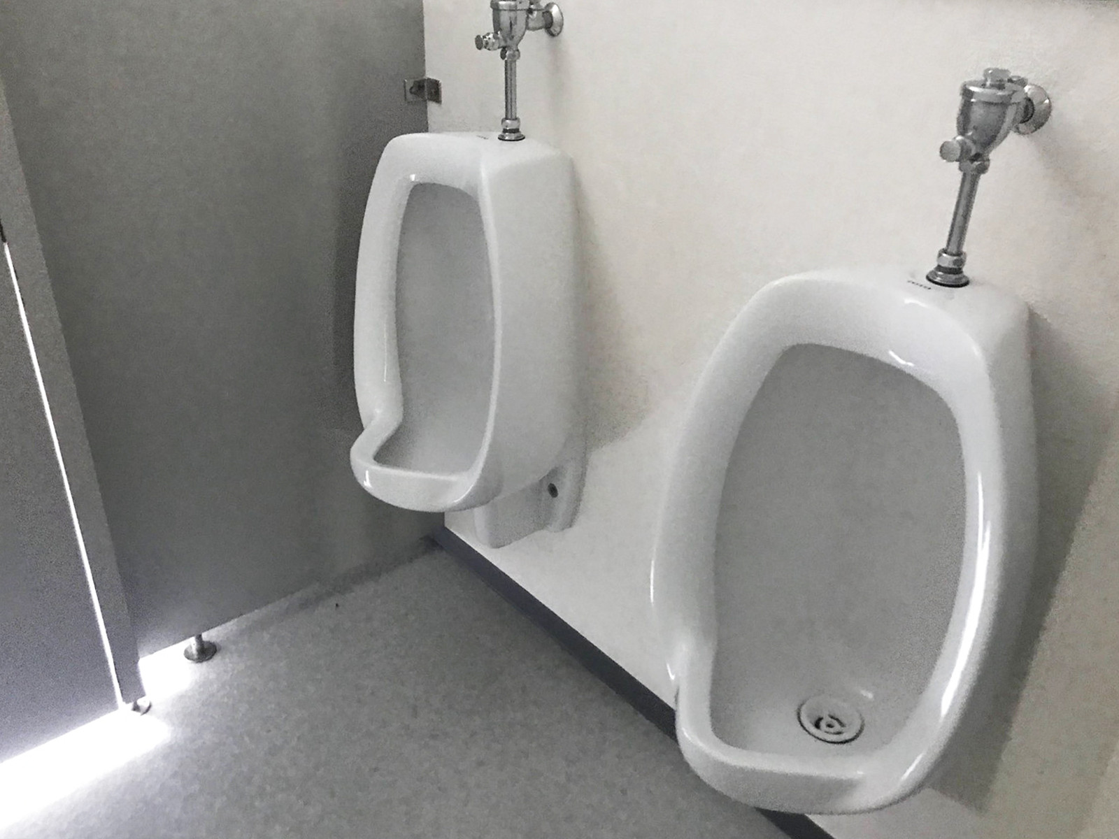 男性用トイレ