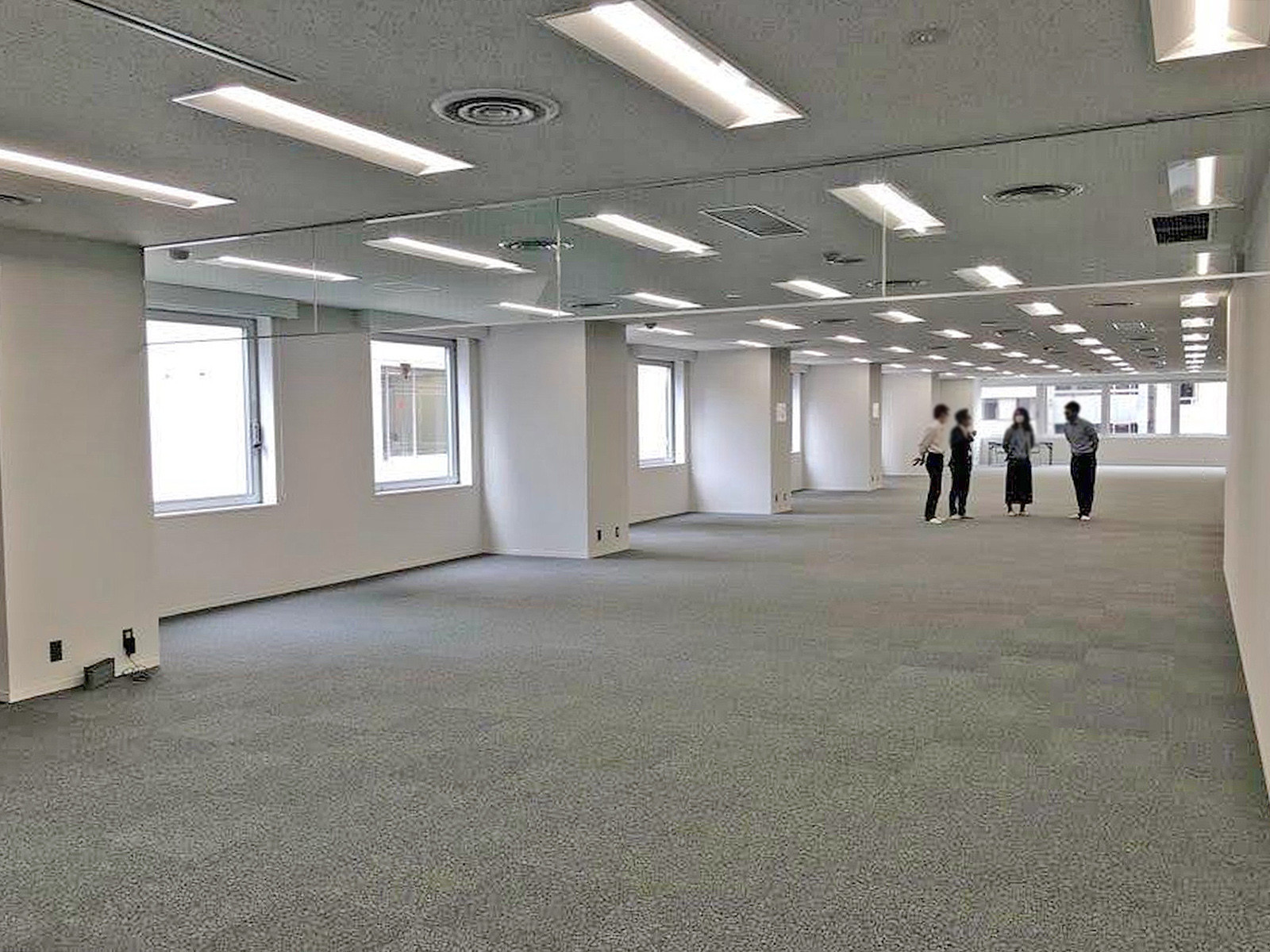 オフィス室内参考画像