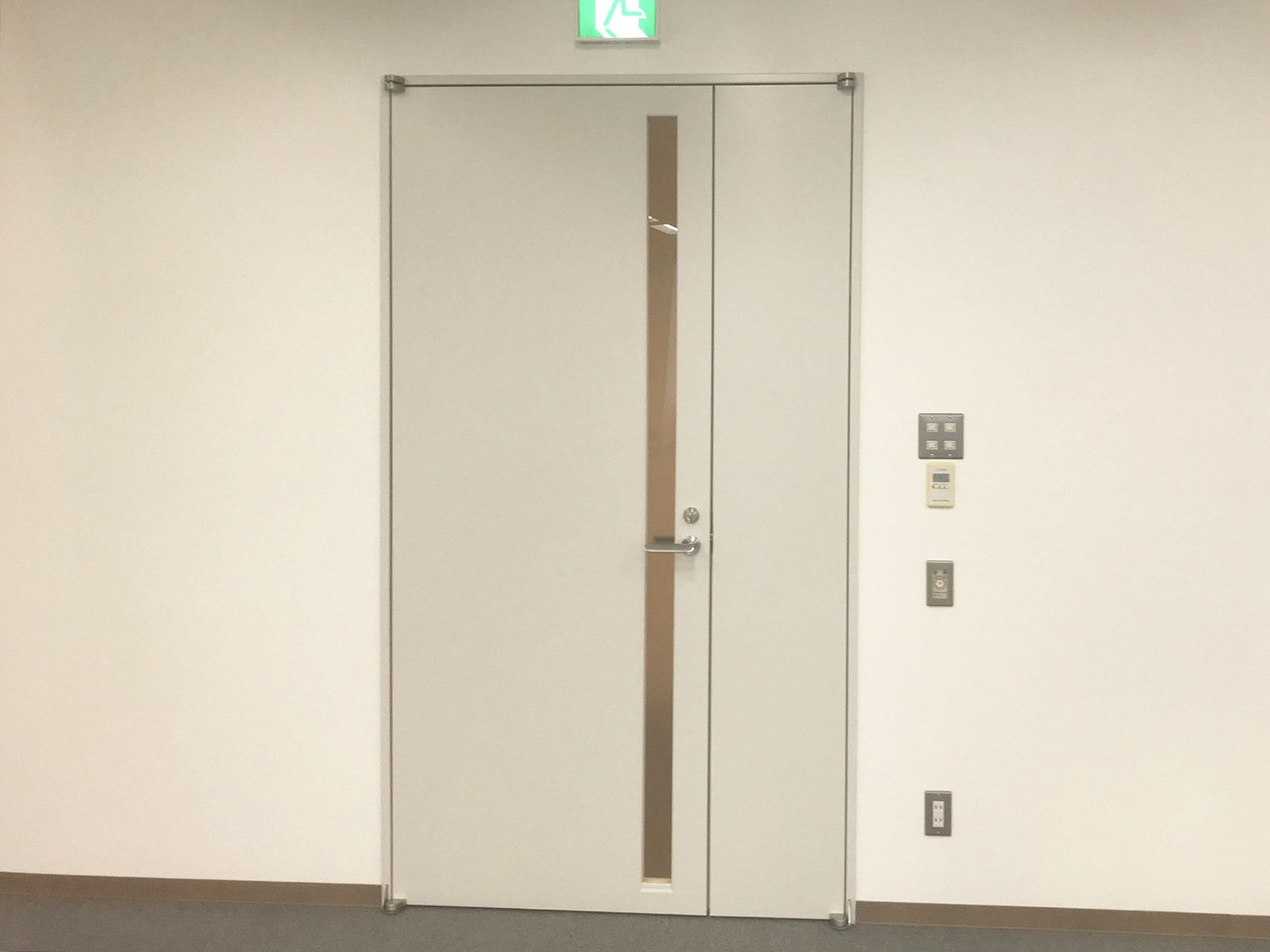 貸室出入口