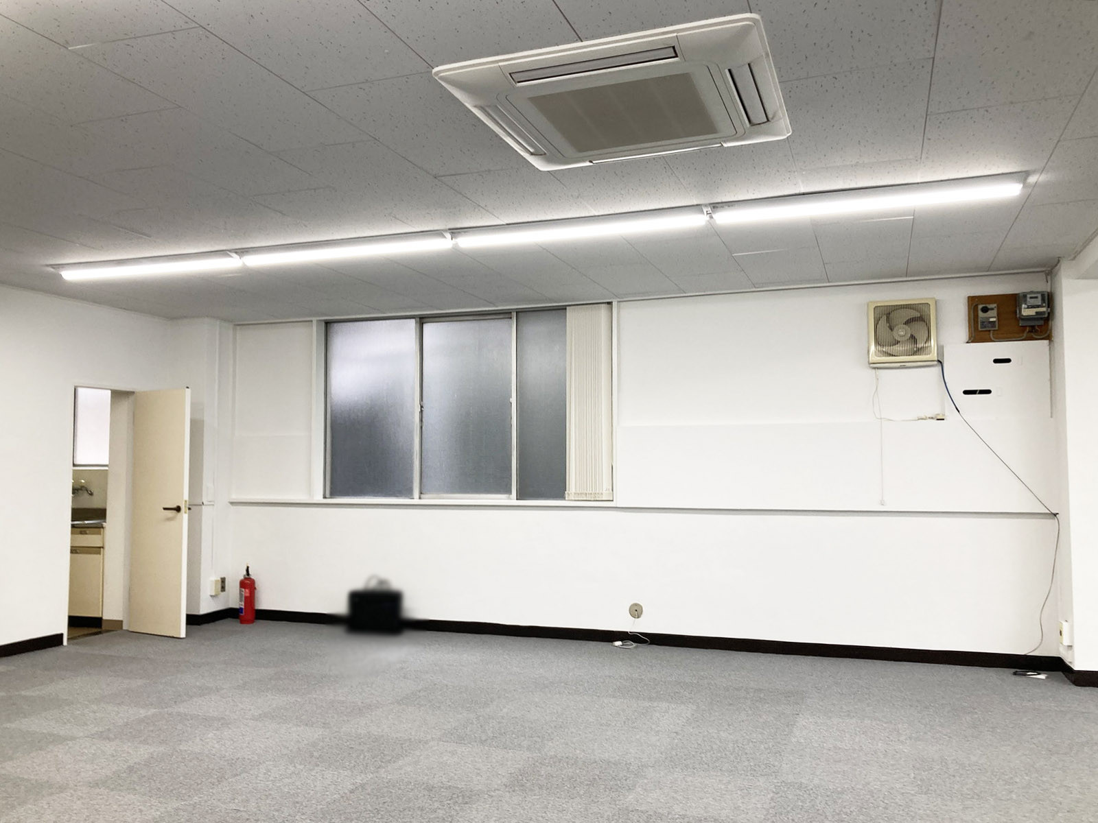 オフィス室内参考画像