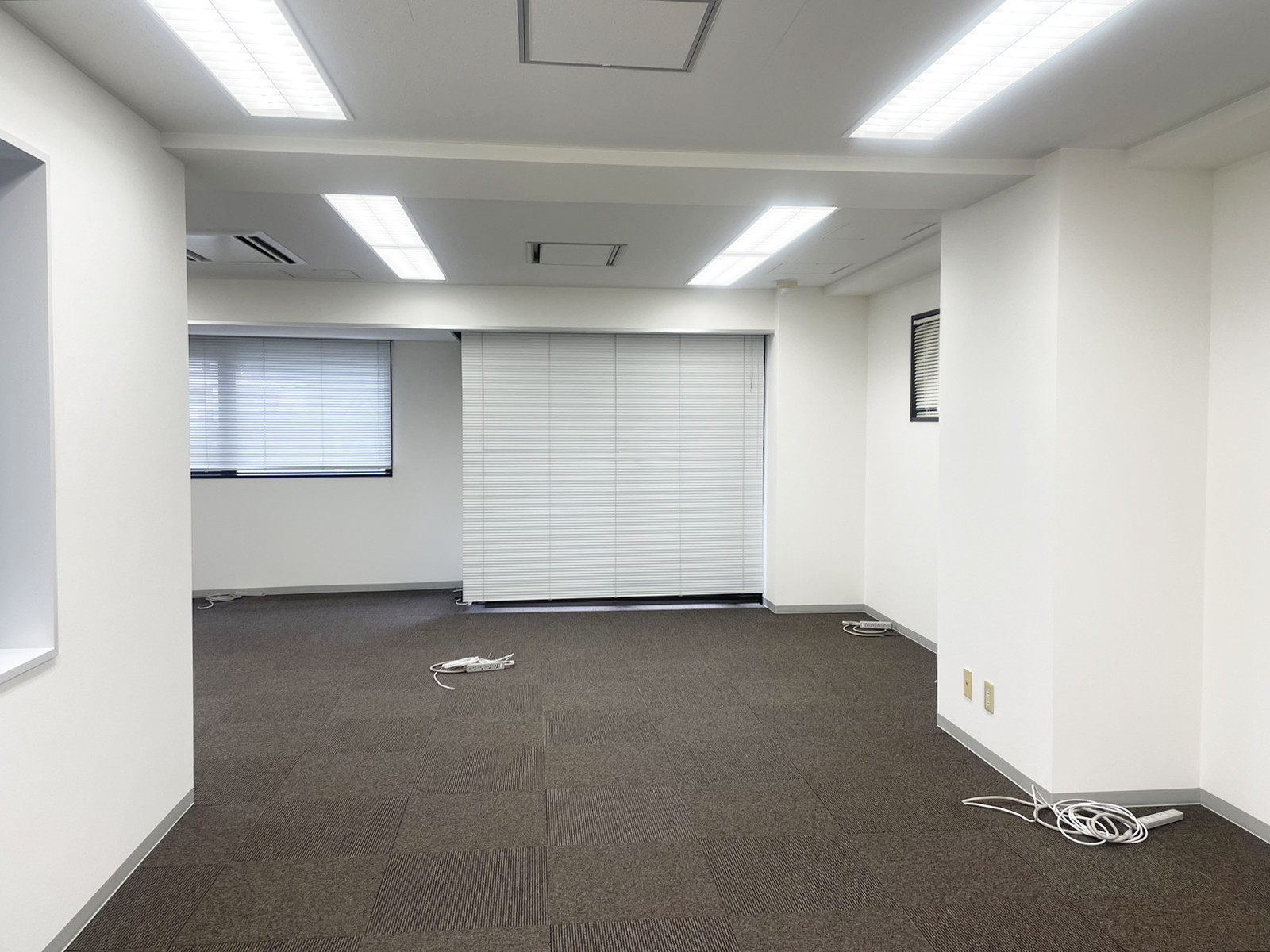 オフィス室内参考画像