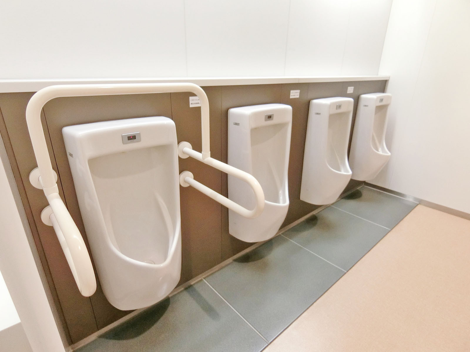 男性用トイレ