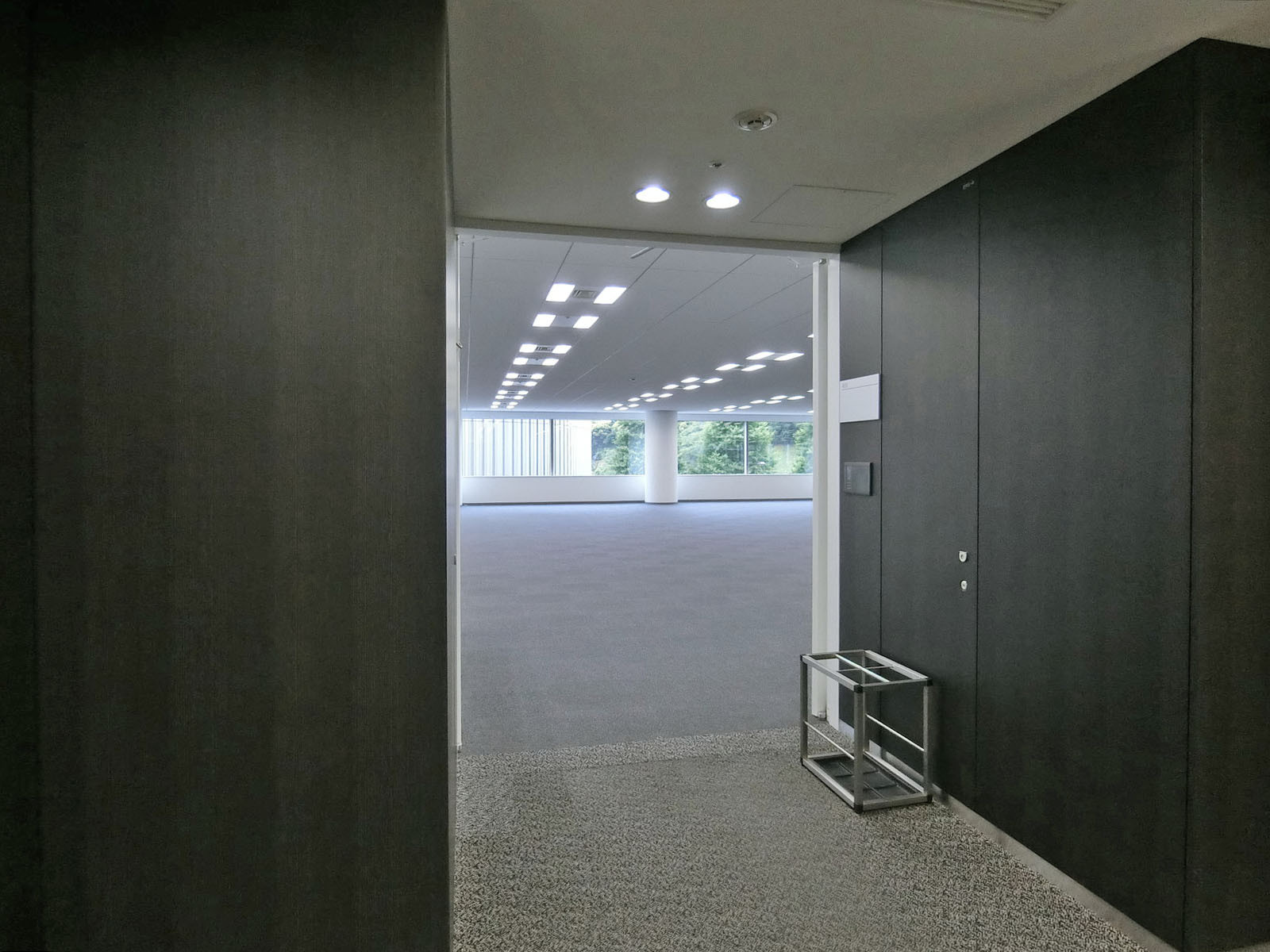 貸室出入り口
