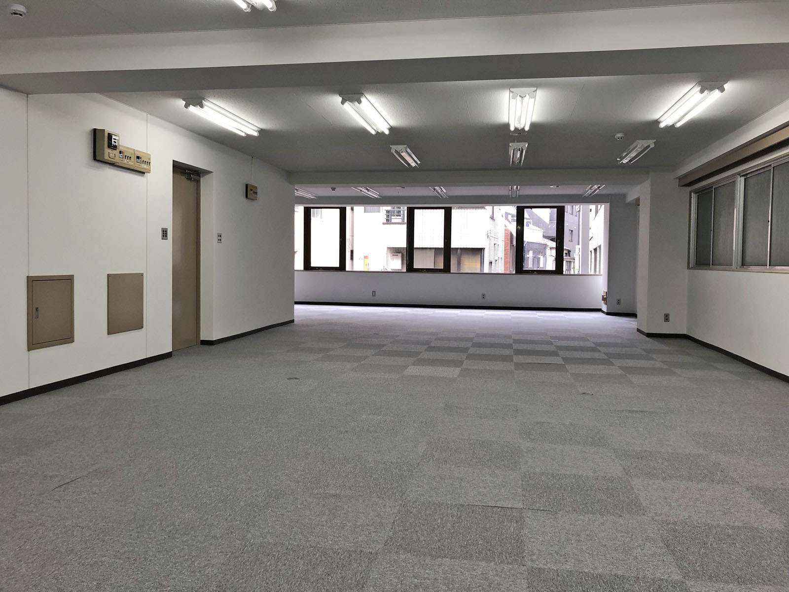 オフィス室内参考画像
