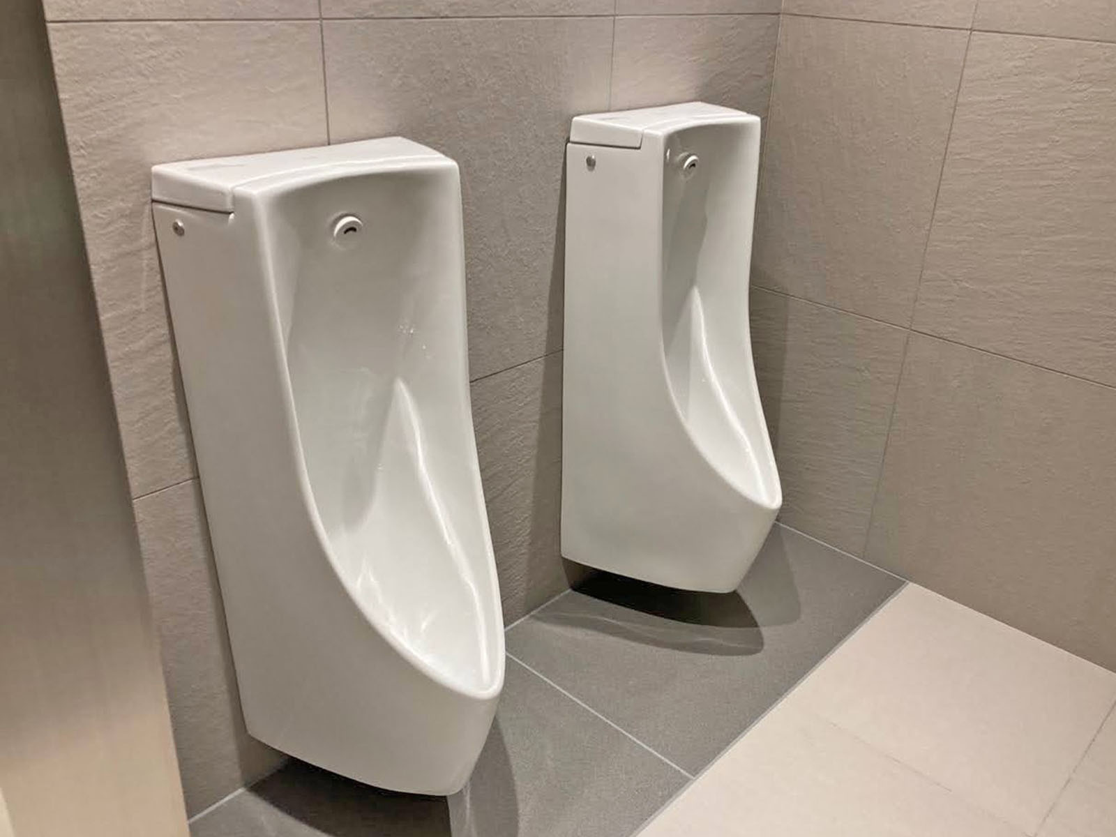 男性用トイレ