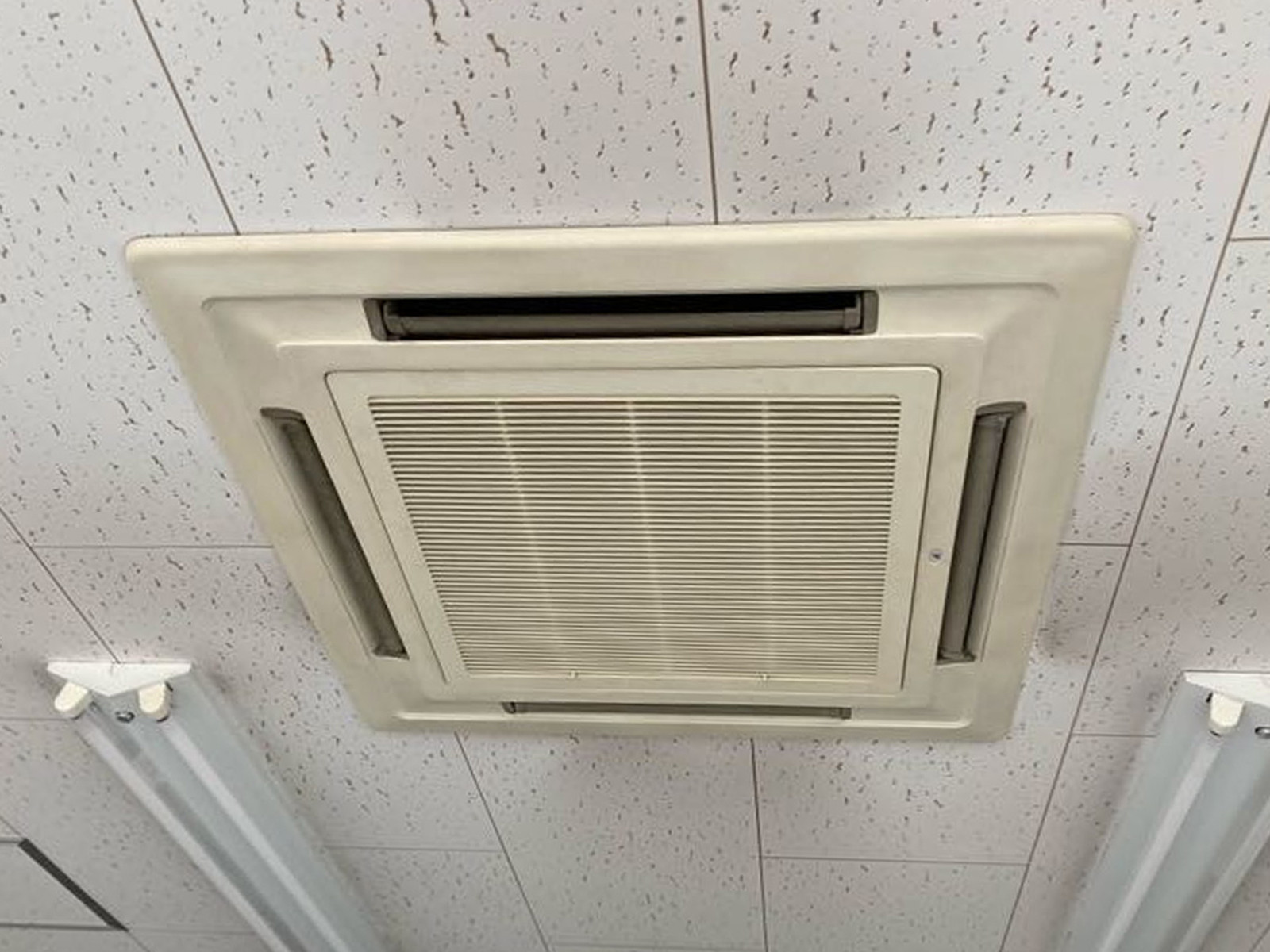 空調吹出口