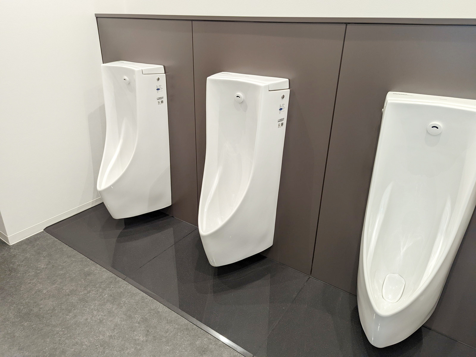 男性用トイレ