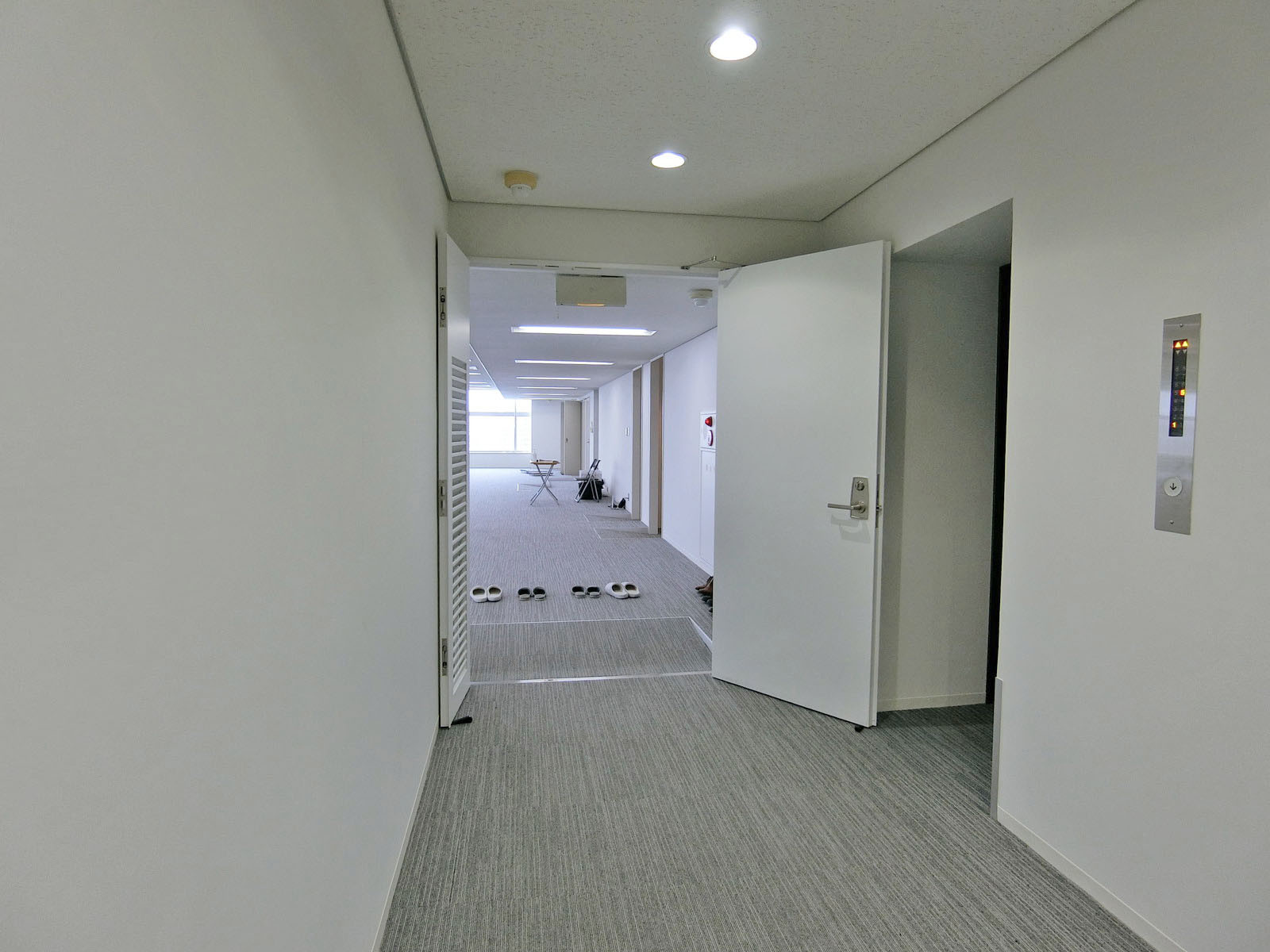 貸室出入り口