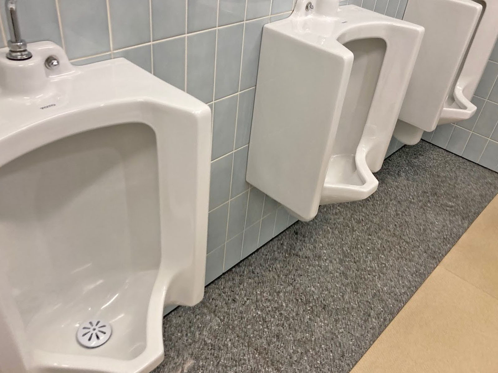 男性用トイレ