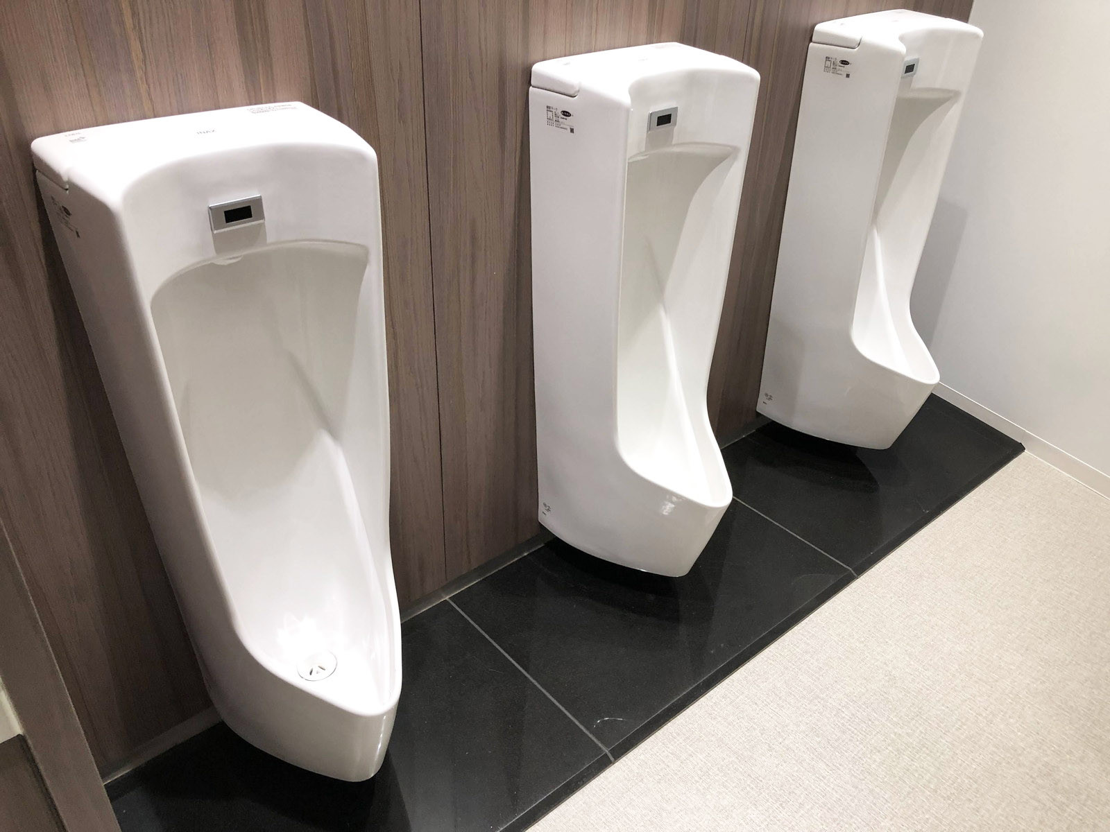 男性用トイレ