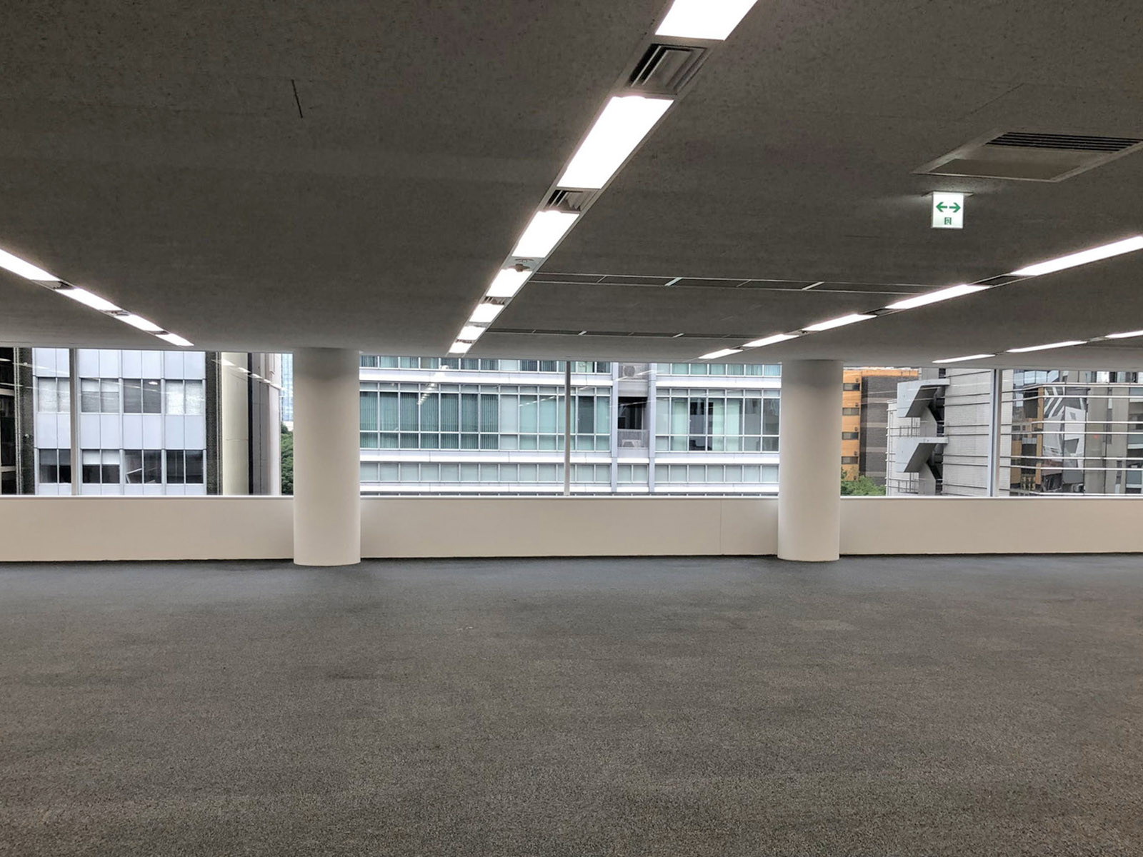 窓際の様子