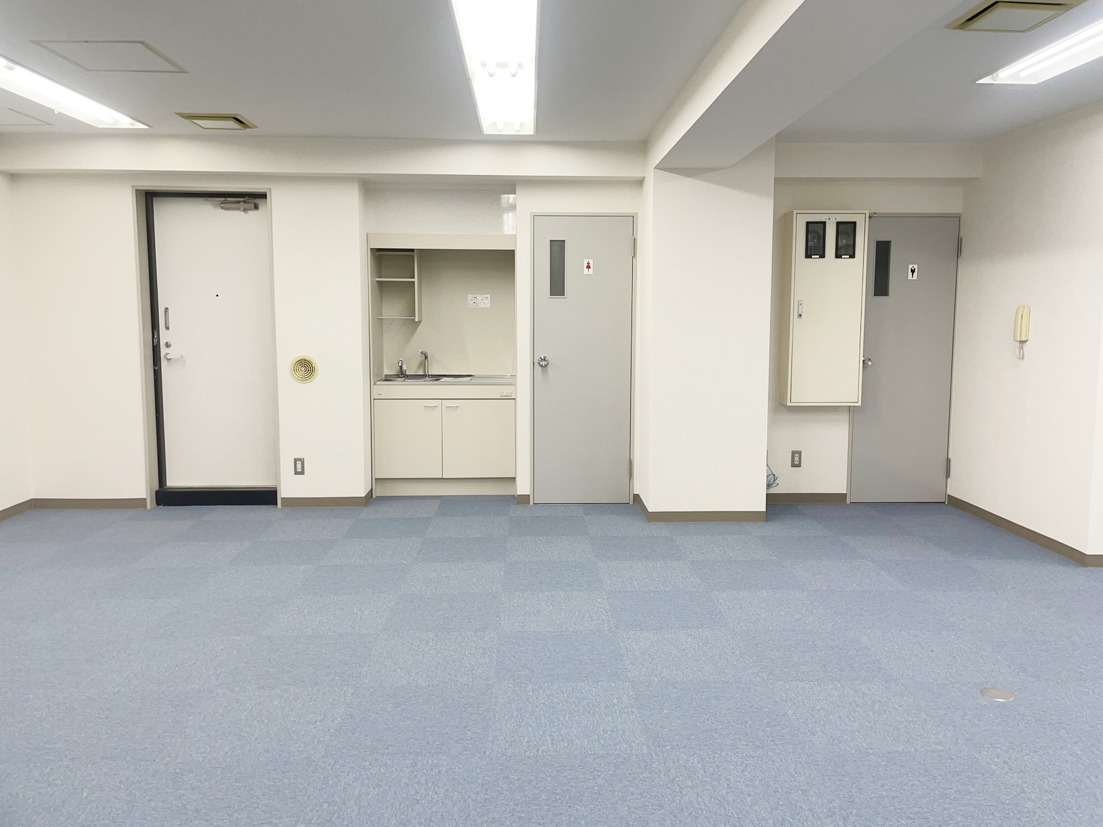 貸室出入口
