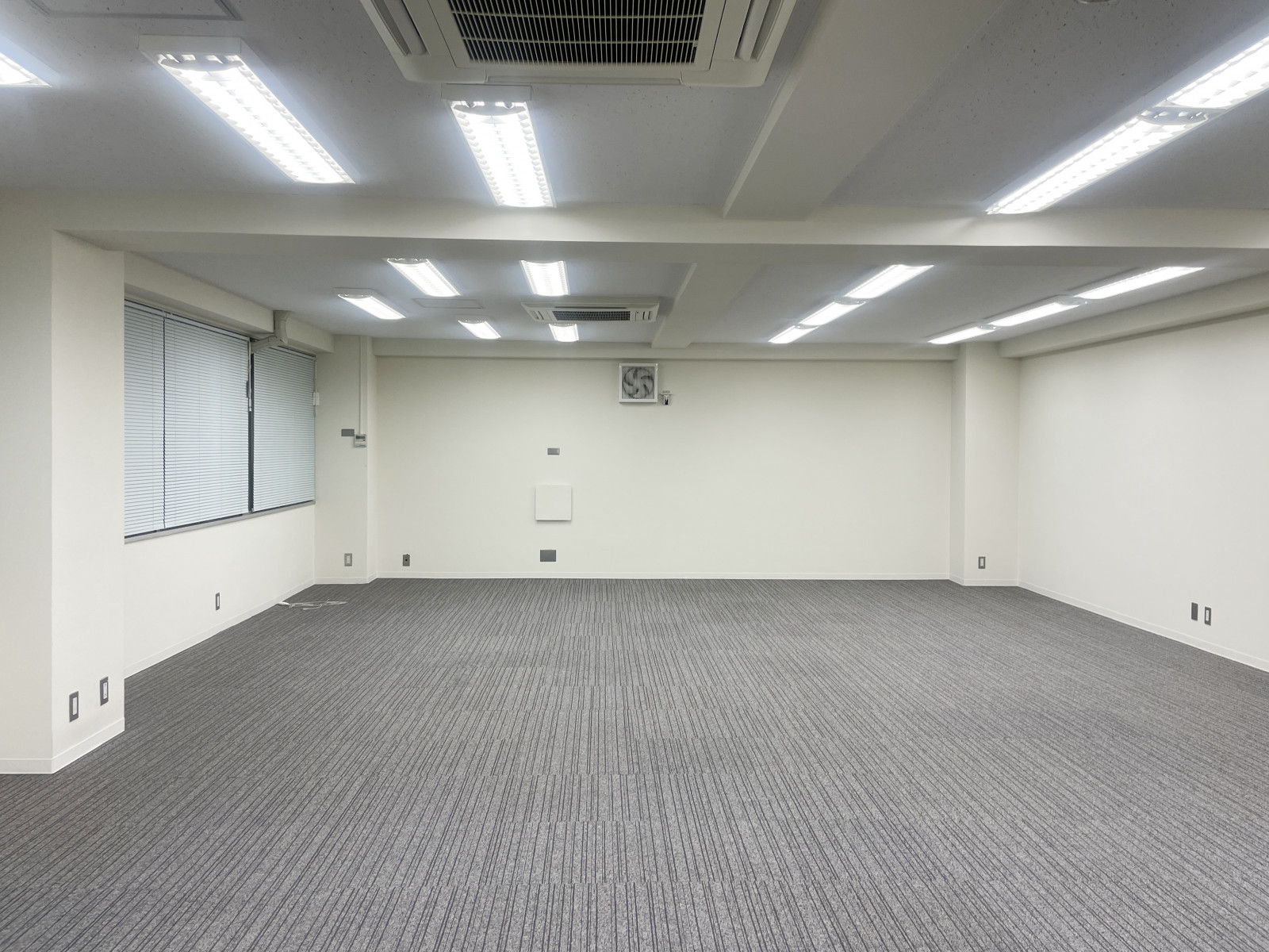 オフィス室内参考画像