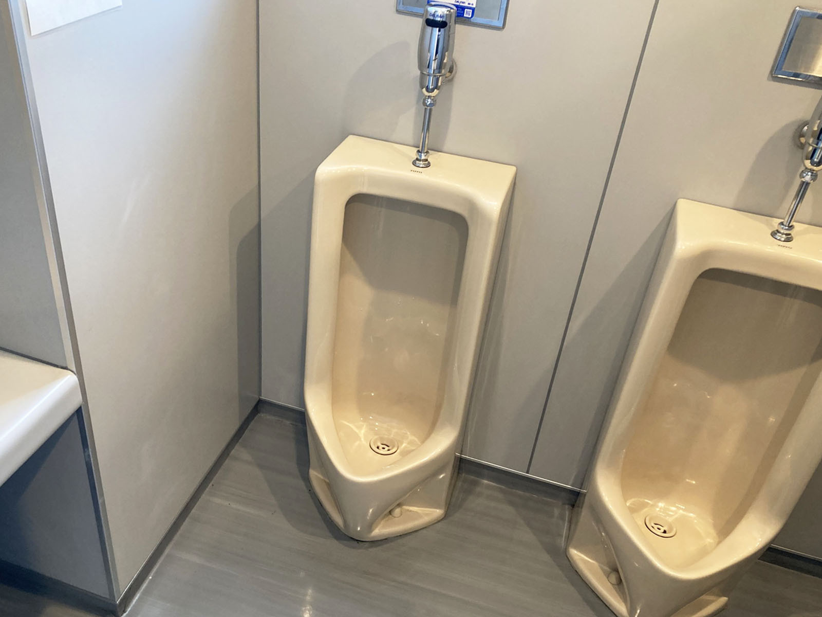 男性用トイレ