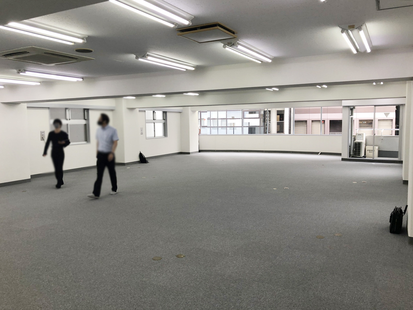 オフィス室内参考画像