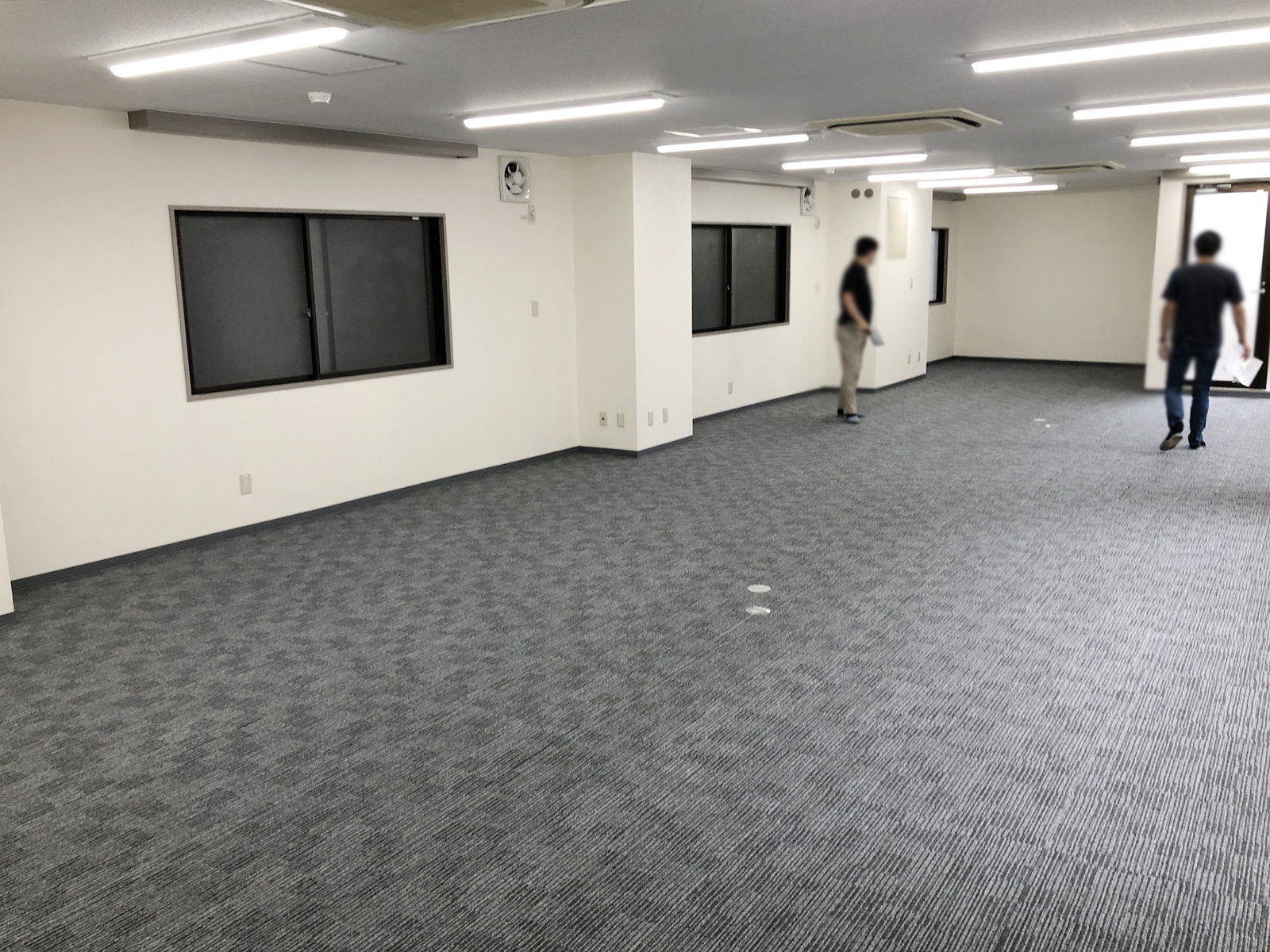 オフィス室内参考画像
