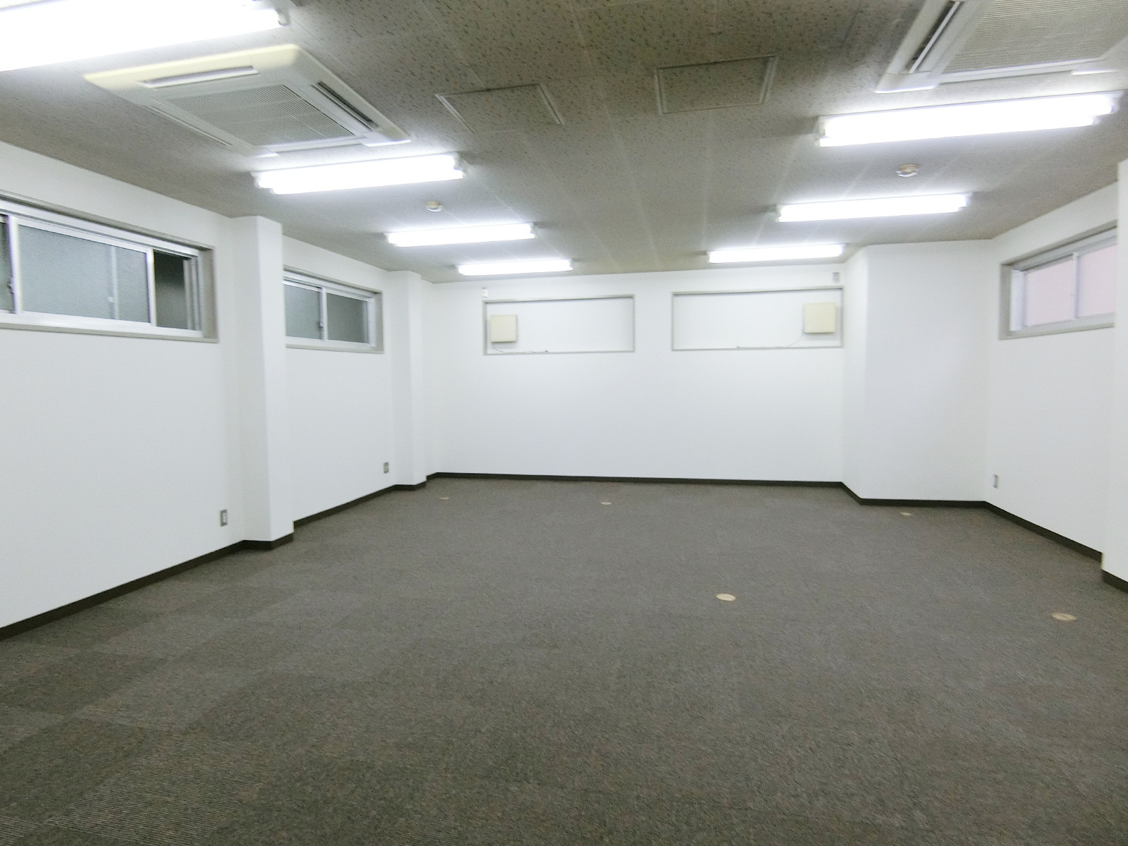 オフィス室内参考画像(4階)