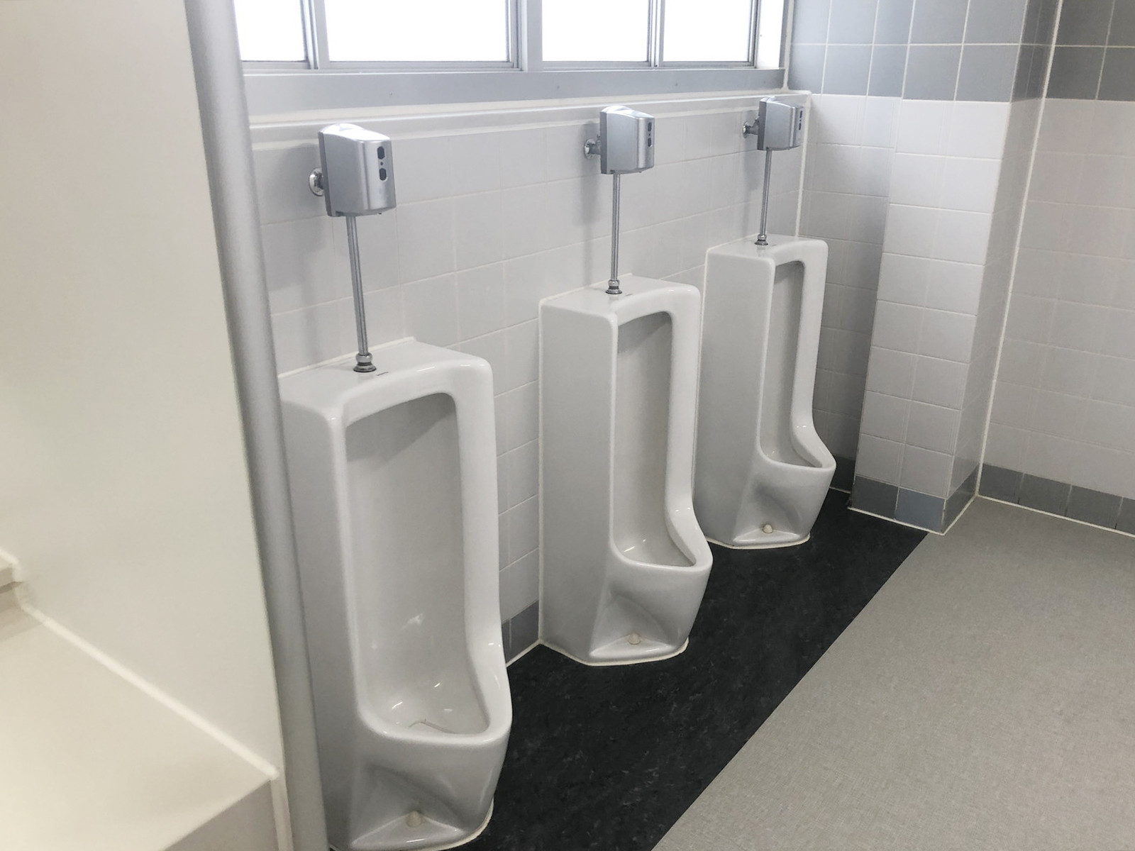 男性用トイレ