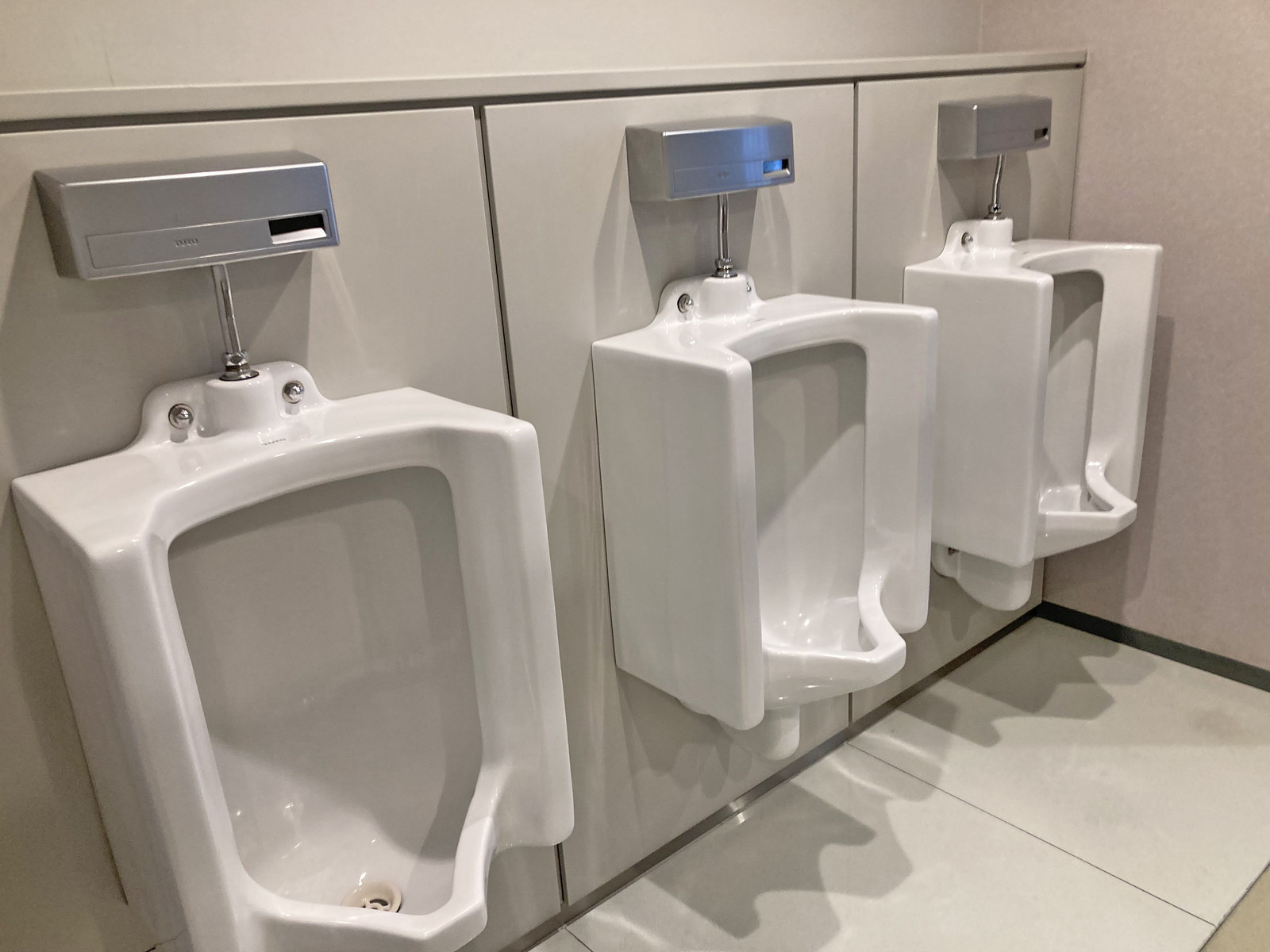 男性用トイレ