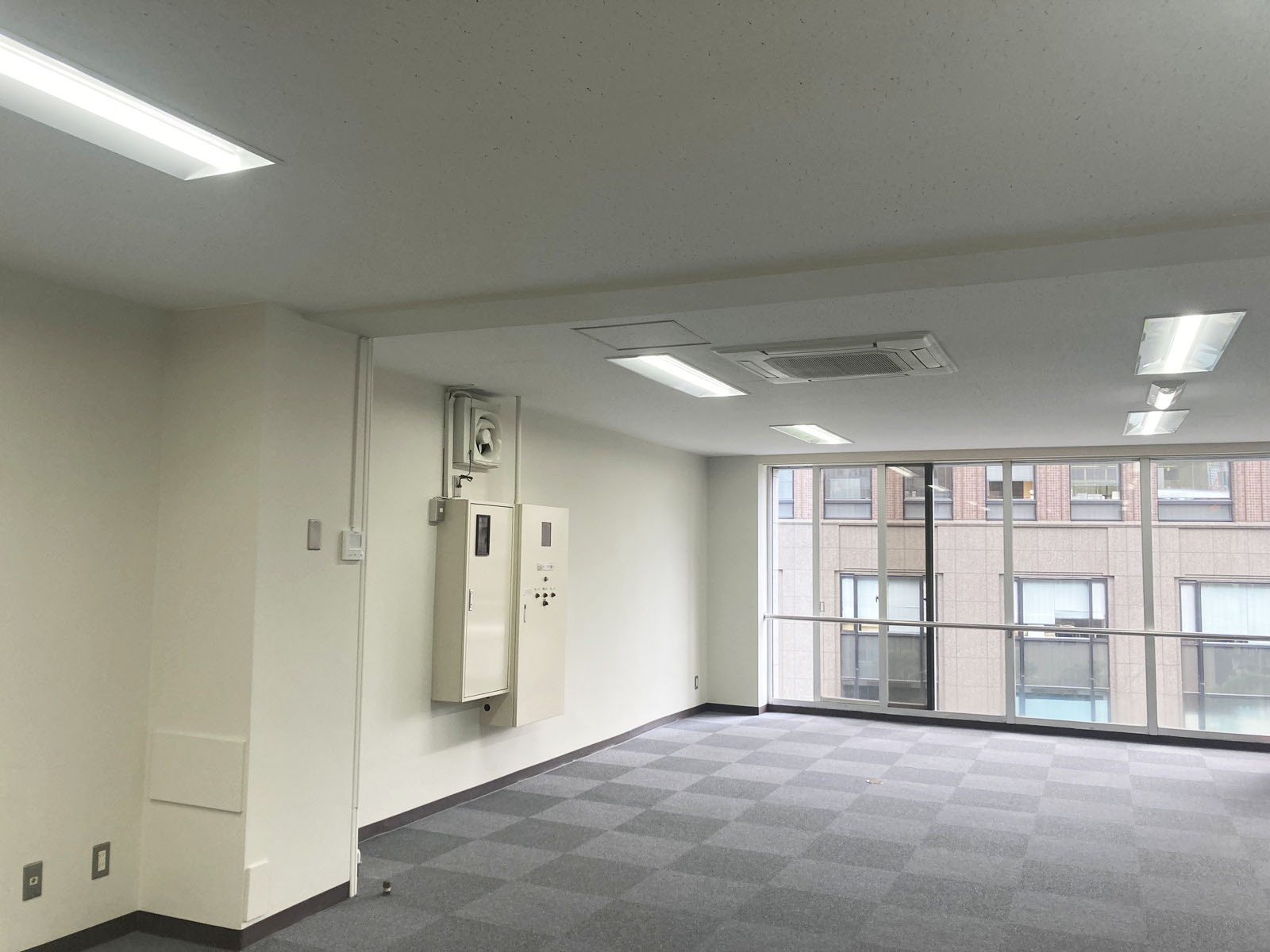 別角度の様子