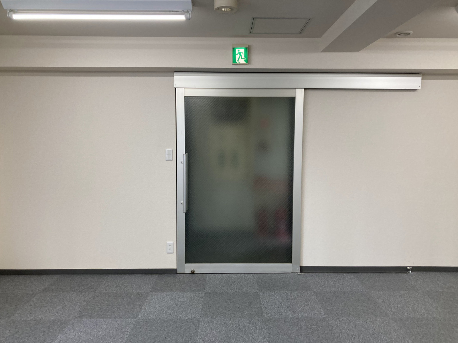 貸室出入口