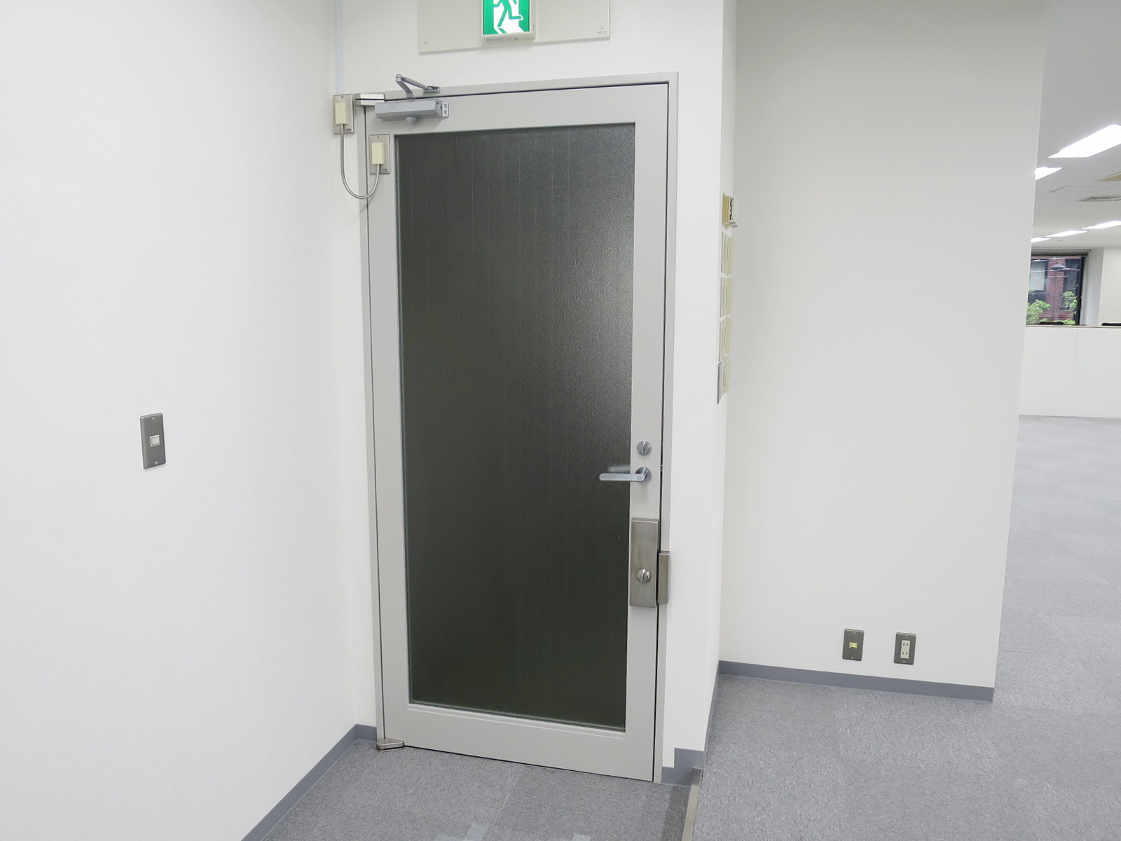 貸室出入口