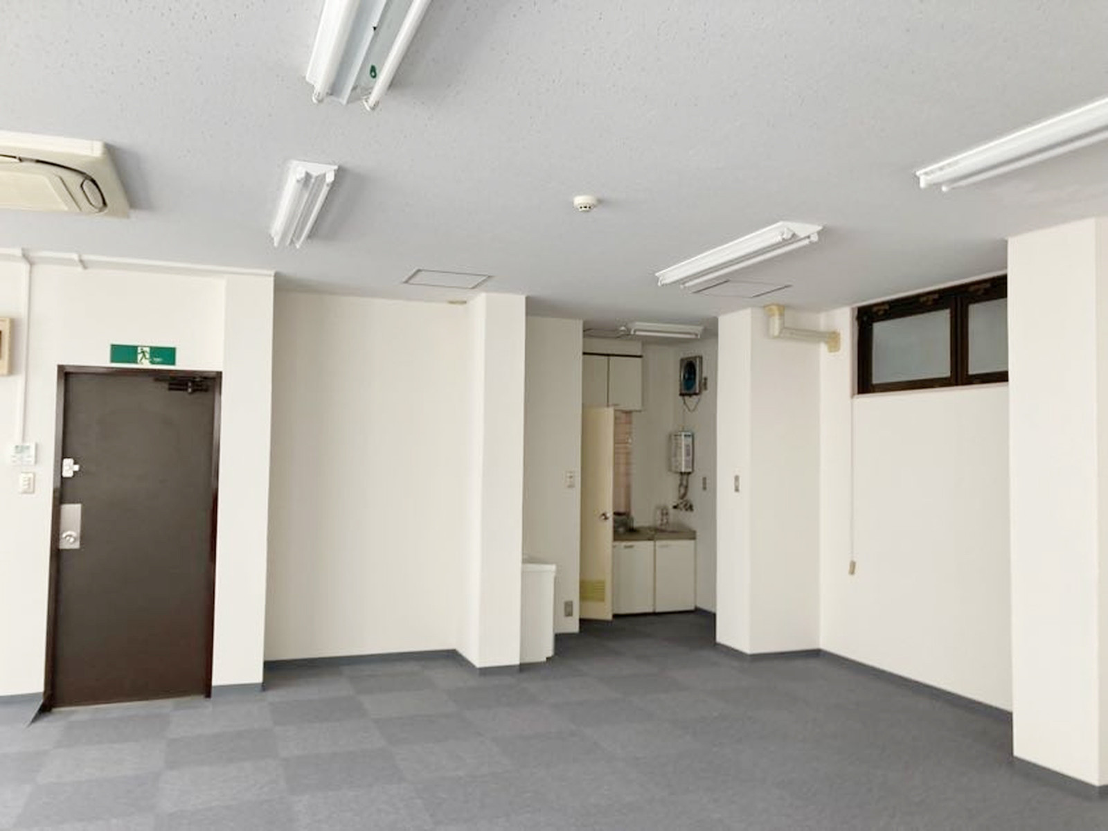 オフィス室内参考画像