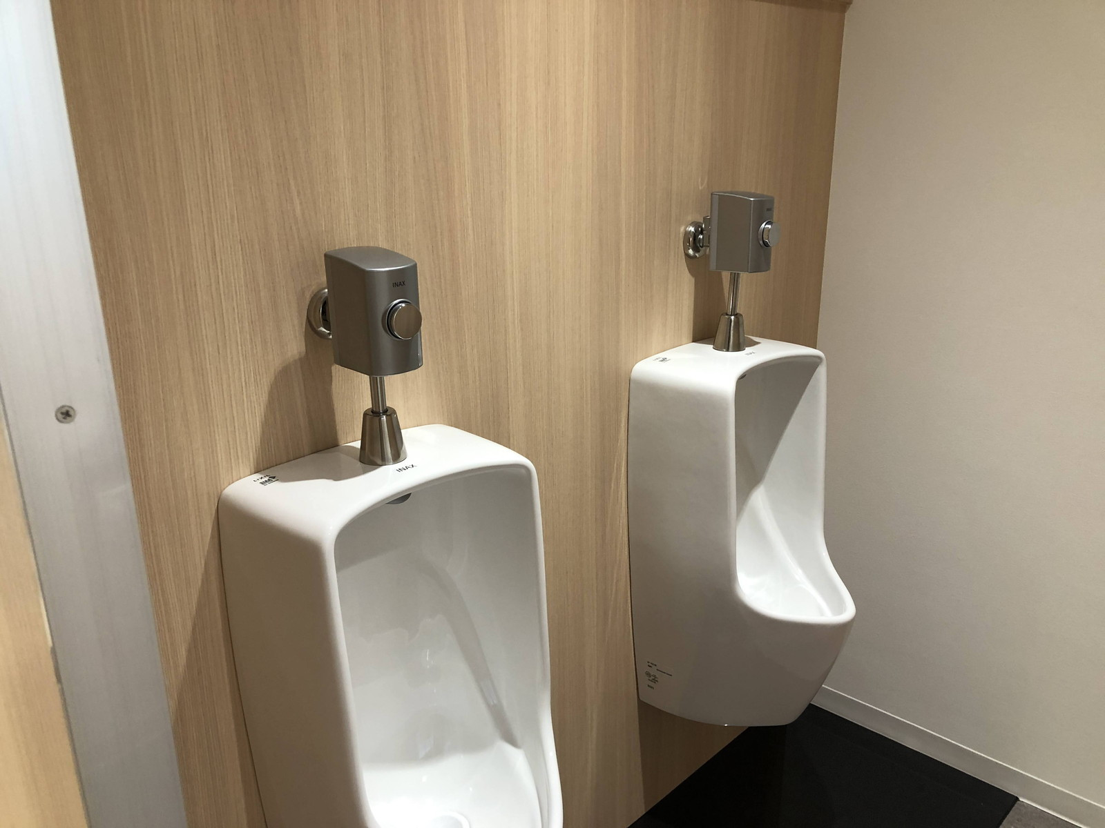 男性用トイレ